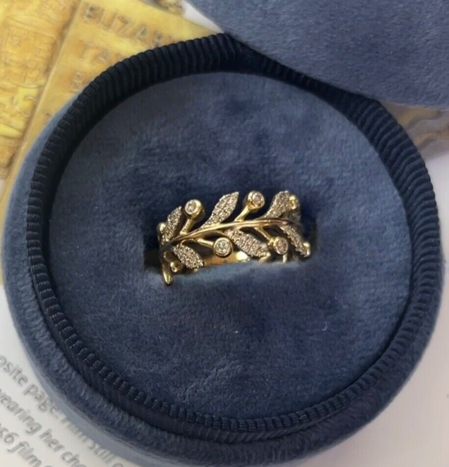 Vintage 14k yellow Gold Likeness Of Sage Leaves Diamond Band