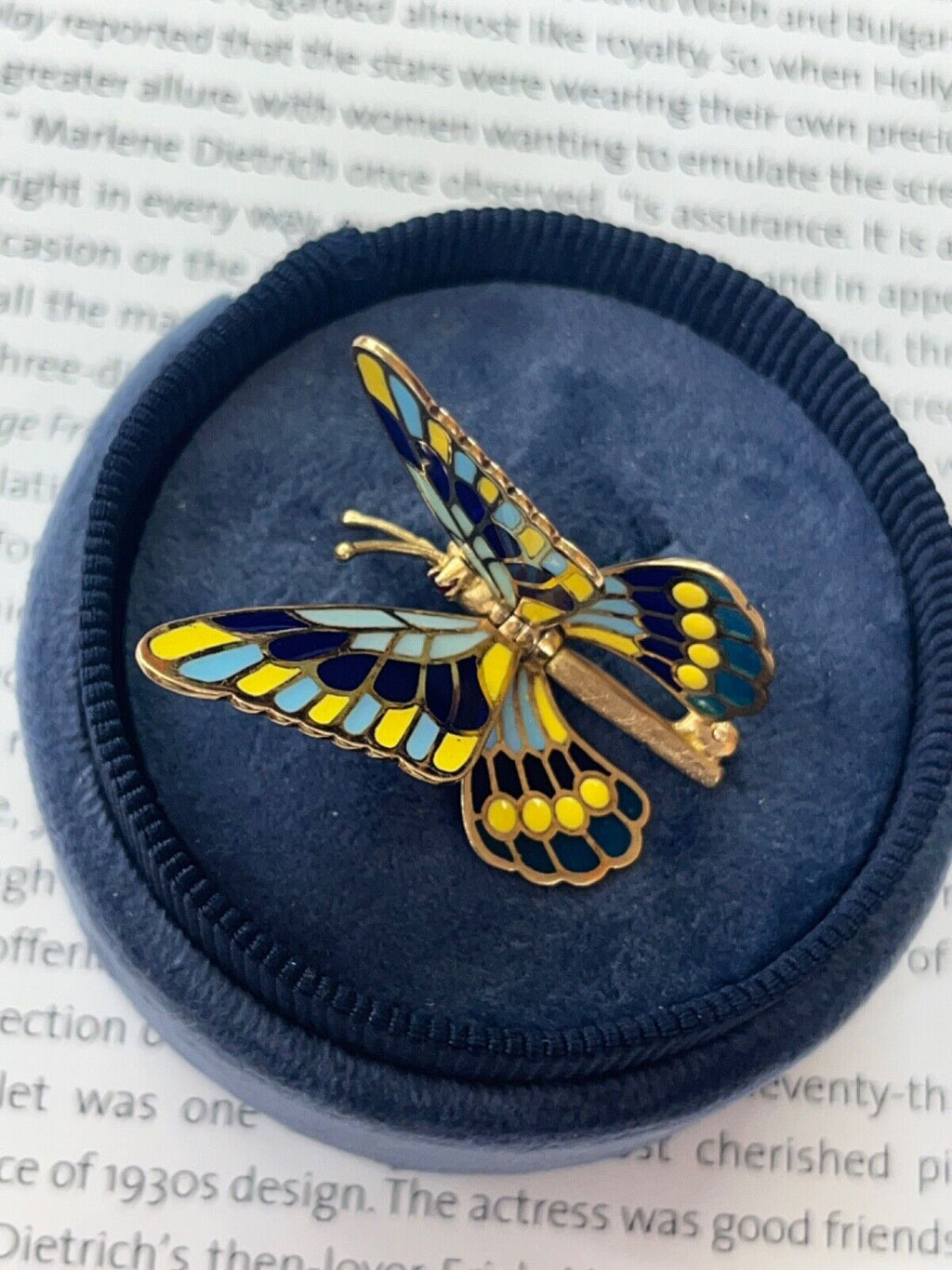 Vintage 18K Yellow Gold Plique A Jour Enamel Butterfly Brooch
