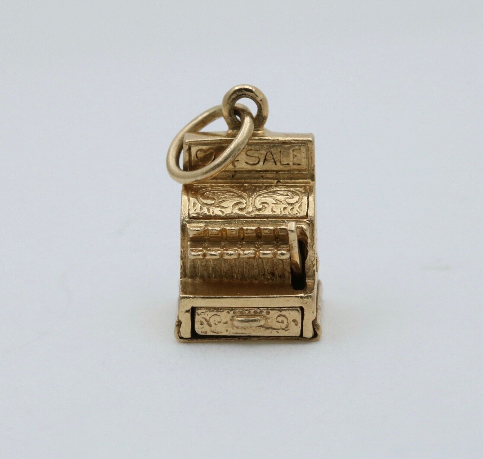 Vintage 14K Yellow Gold Casher Charm