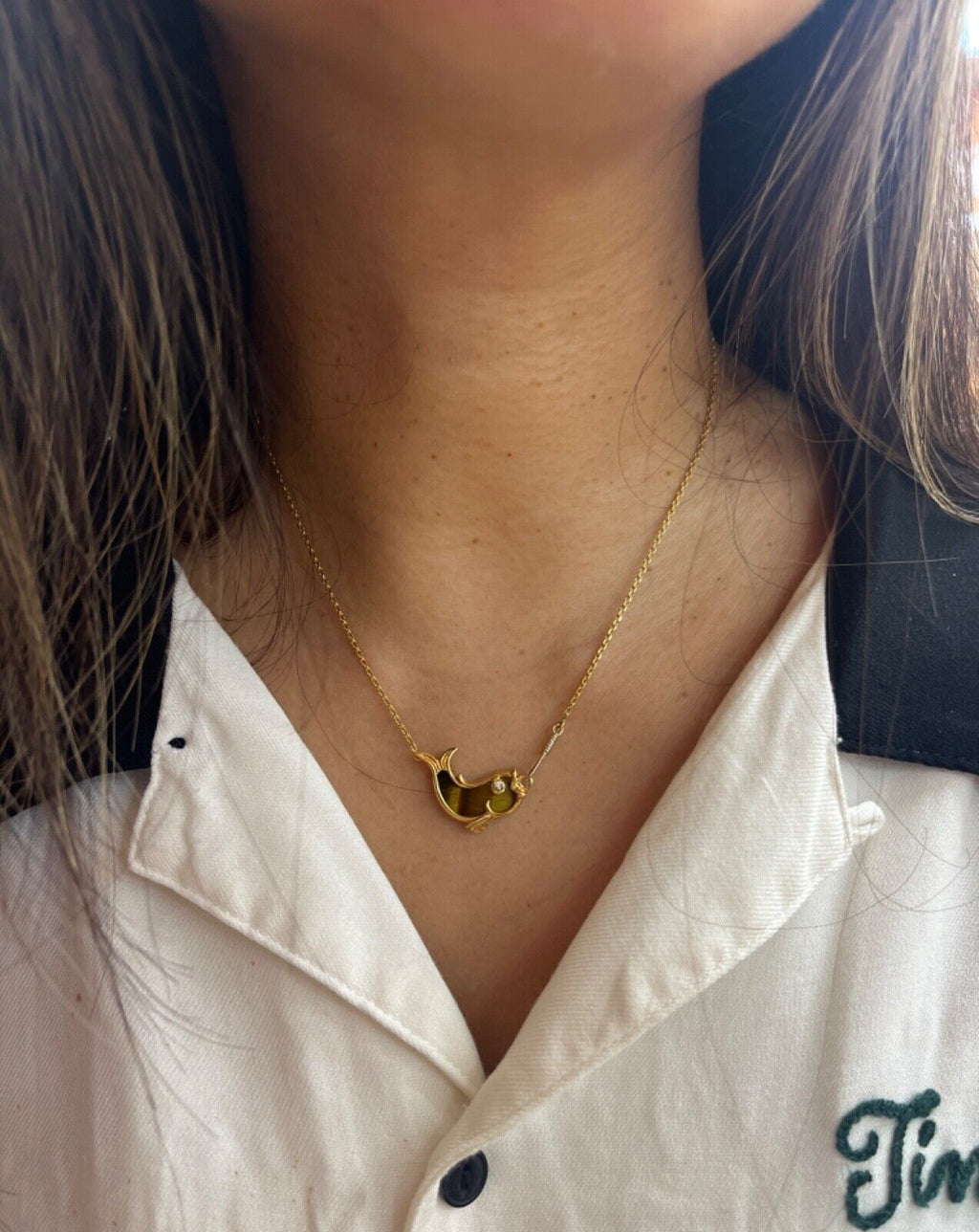 Vintage 18K Yellow Gold Tiger Eye & Diamond Fish Pendant Necklace