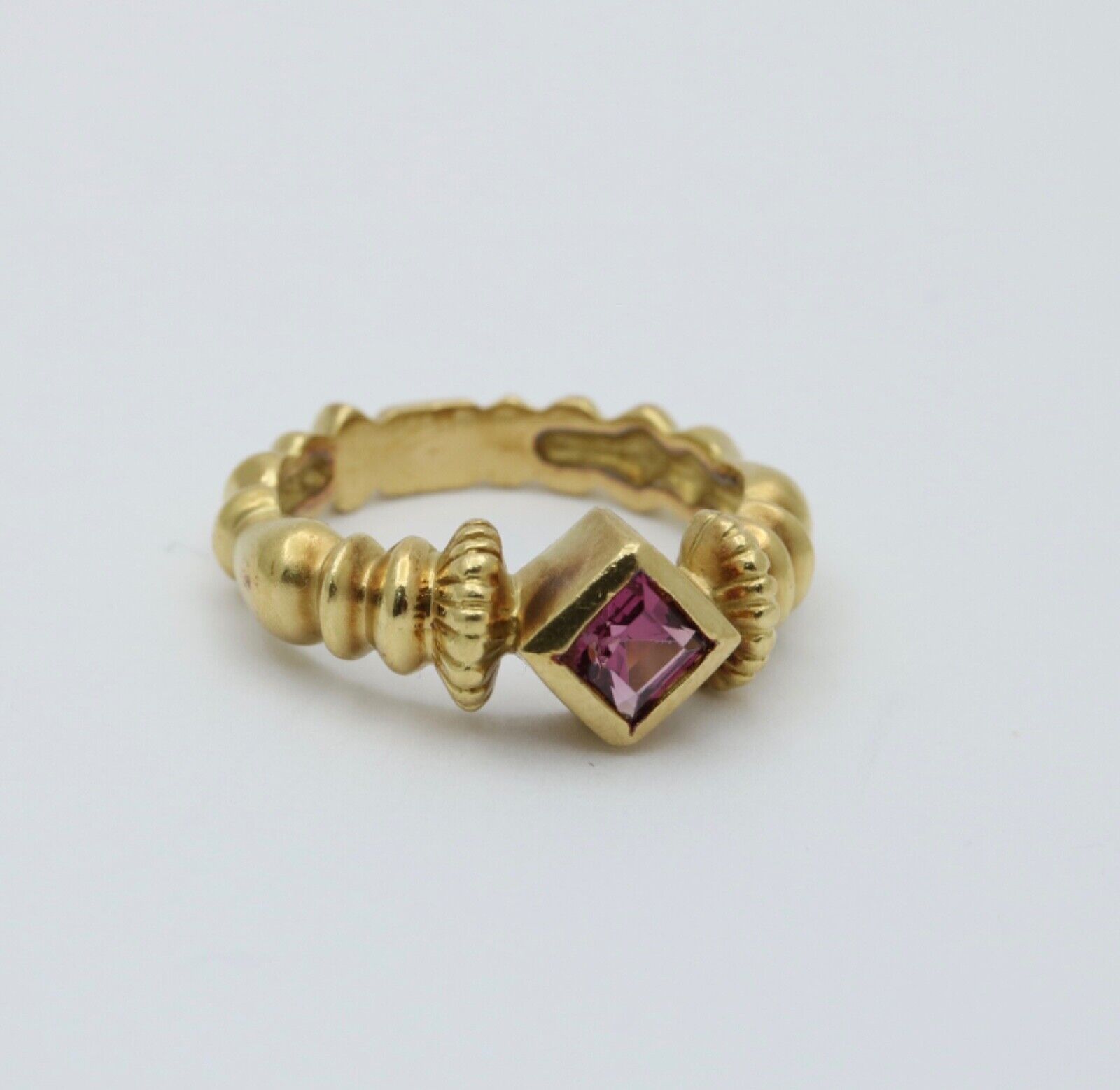 Vintage 18K Yellow Gold Garnet Bohemian Style Band