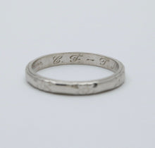 Load image into Gallery viewer, Vintage 1957&#39; Orange Blossom Flower Platinum Wedding Band.
