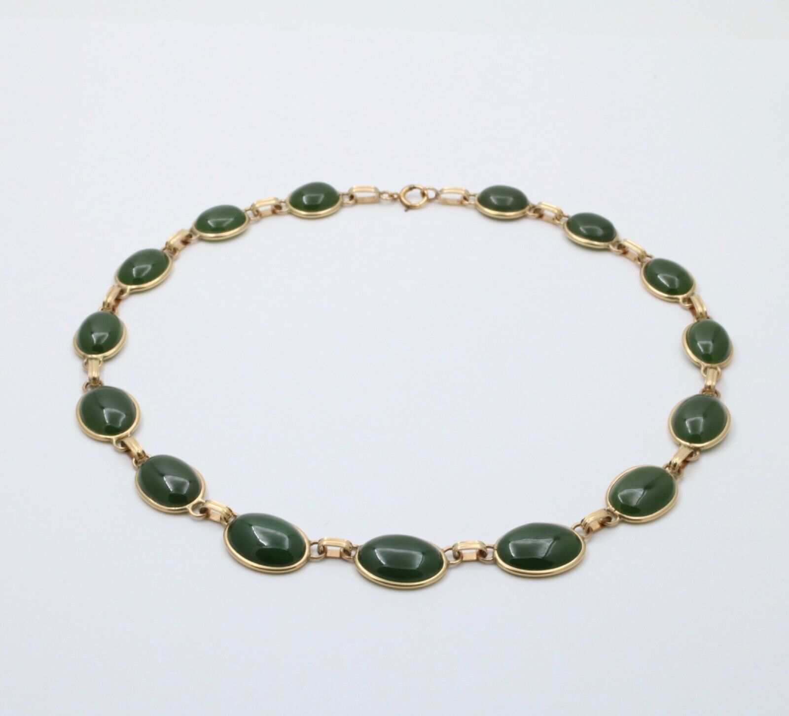 Vintage Oval Eternity Jade 14K Yellow Gold Necklace