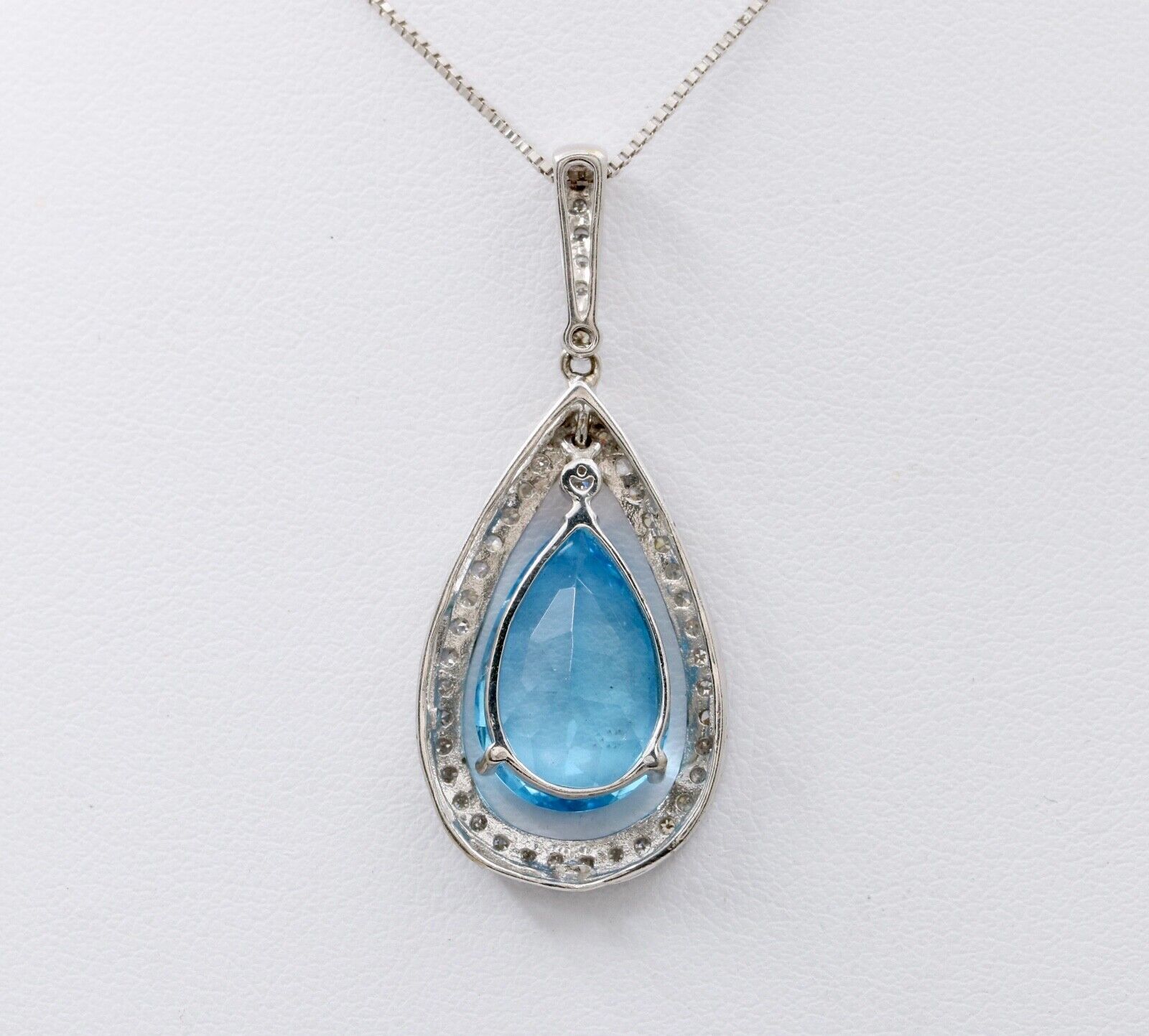 Vintage Dangling Blue Topaz Diamonds White Gold Pendant and Chain