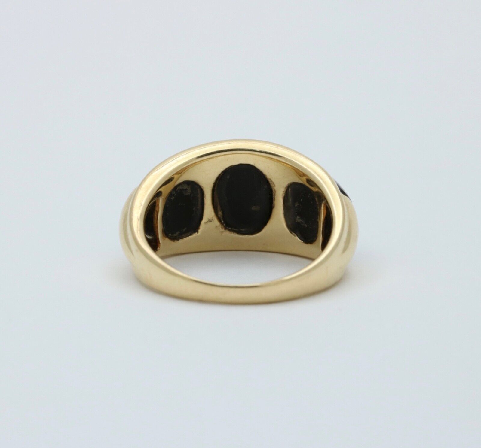 Vintage 14K Yellow Gold Black Onyx Dome Ring