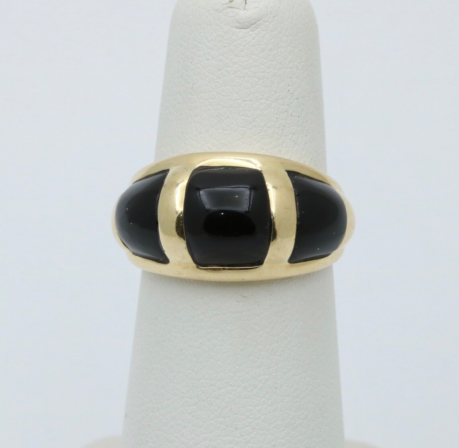 Vintage 14K Yellow Gold Black Onyx Dome Ring