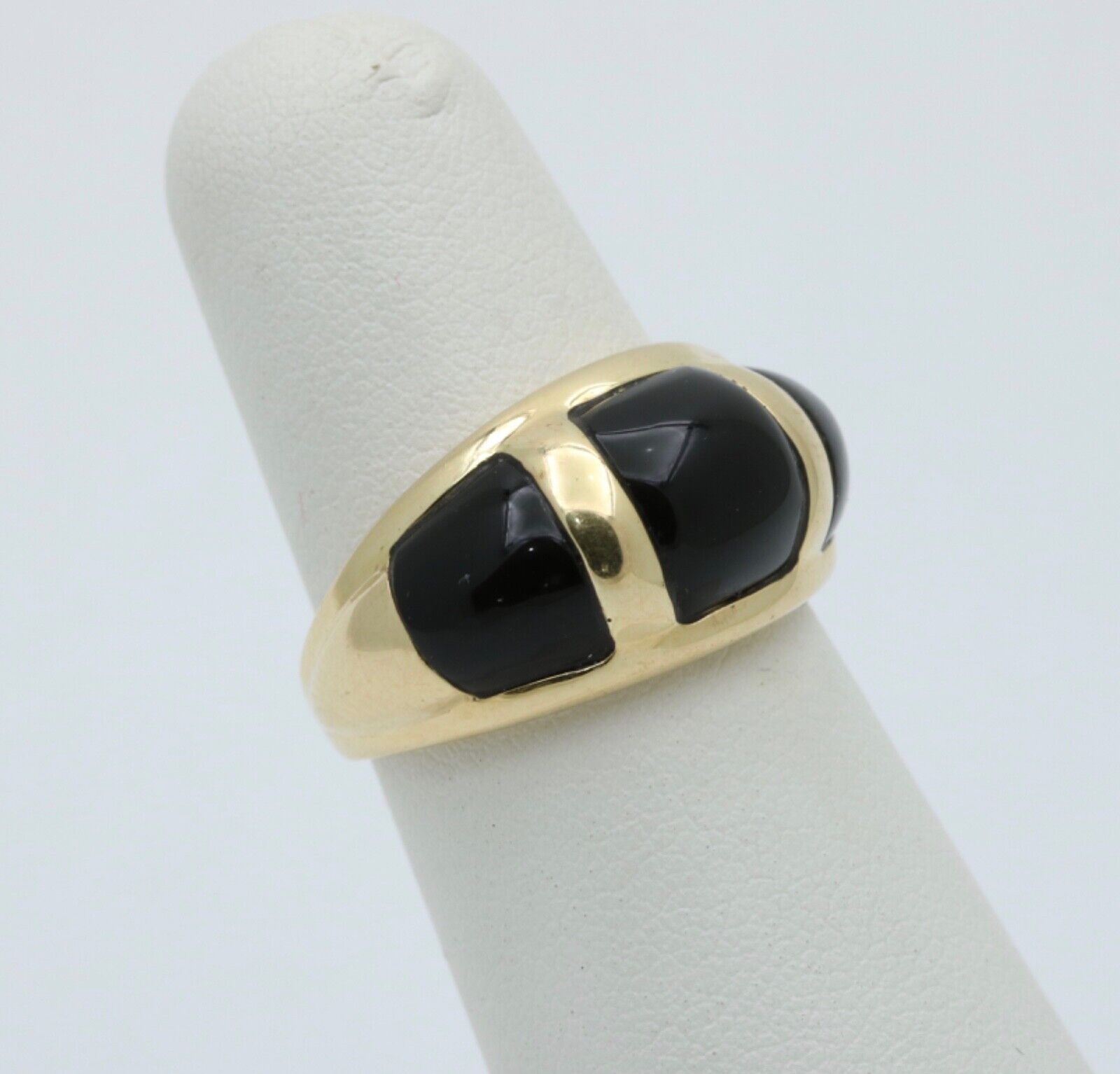 Vintage 14K Yellow Gold Black Onyx Dome Ring