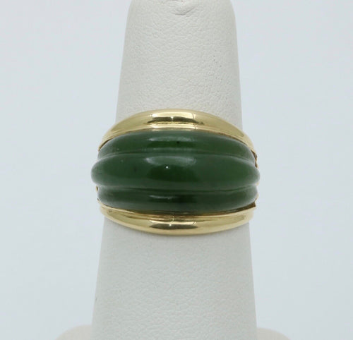 Vintage Spinach Nephrite Jade 18K Yellow Gold Ring
