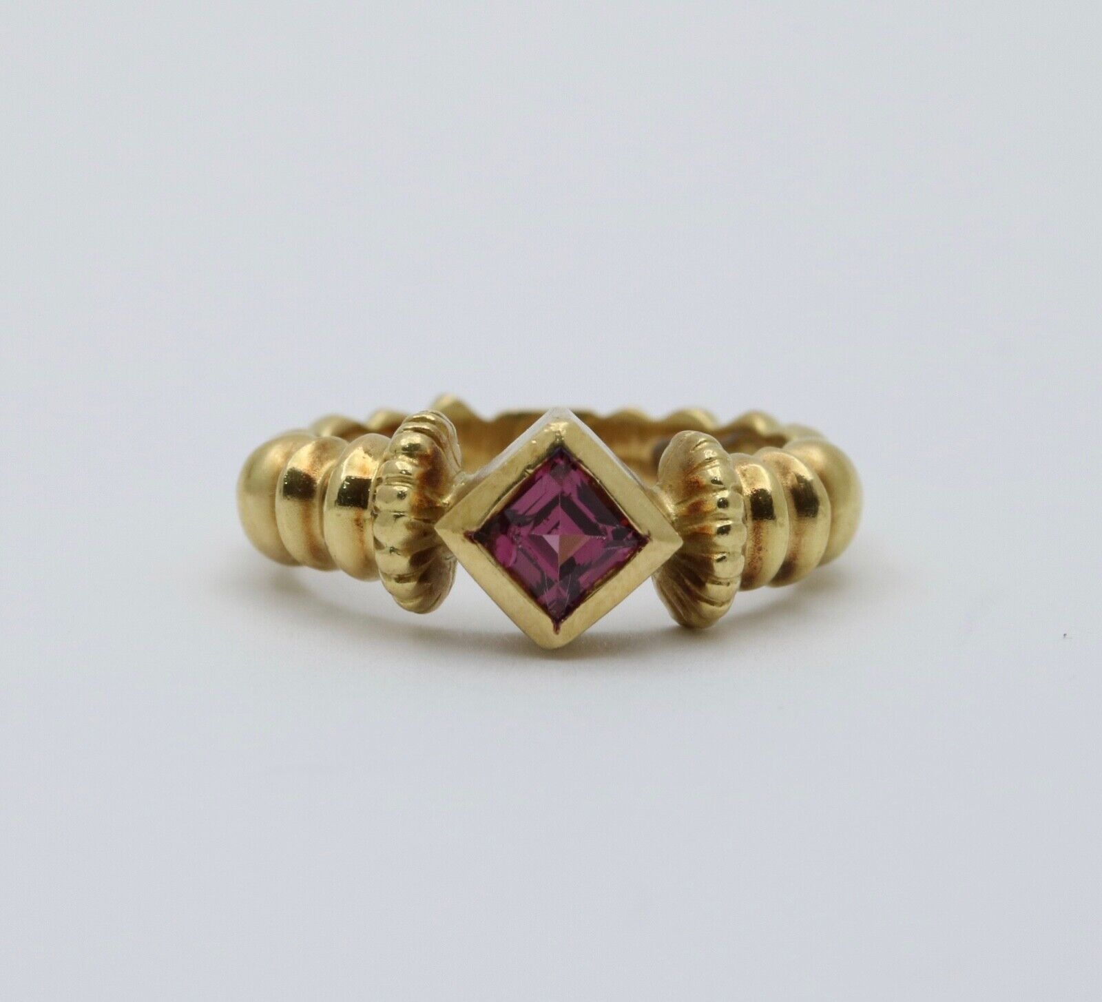 Vintage 18K Yellow Gold Garnet Bohemian Style Band