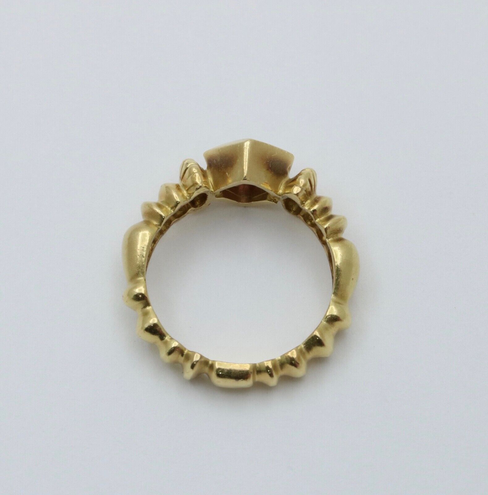 Vintage 18K Yellow Gold Garnet Bohemian Style Band
