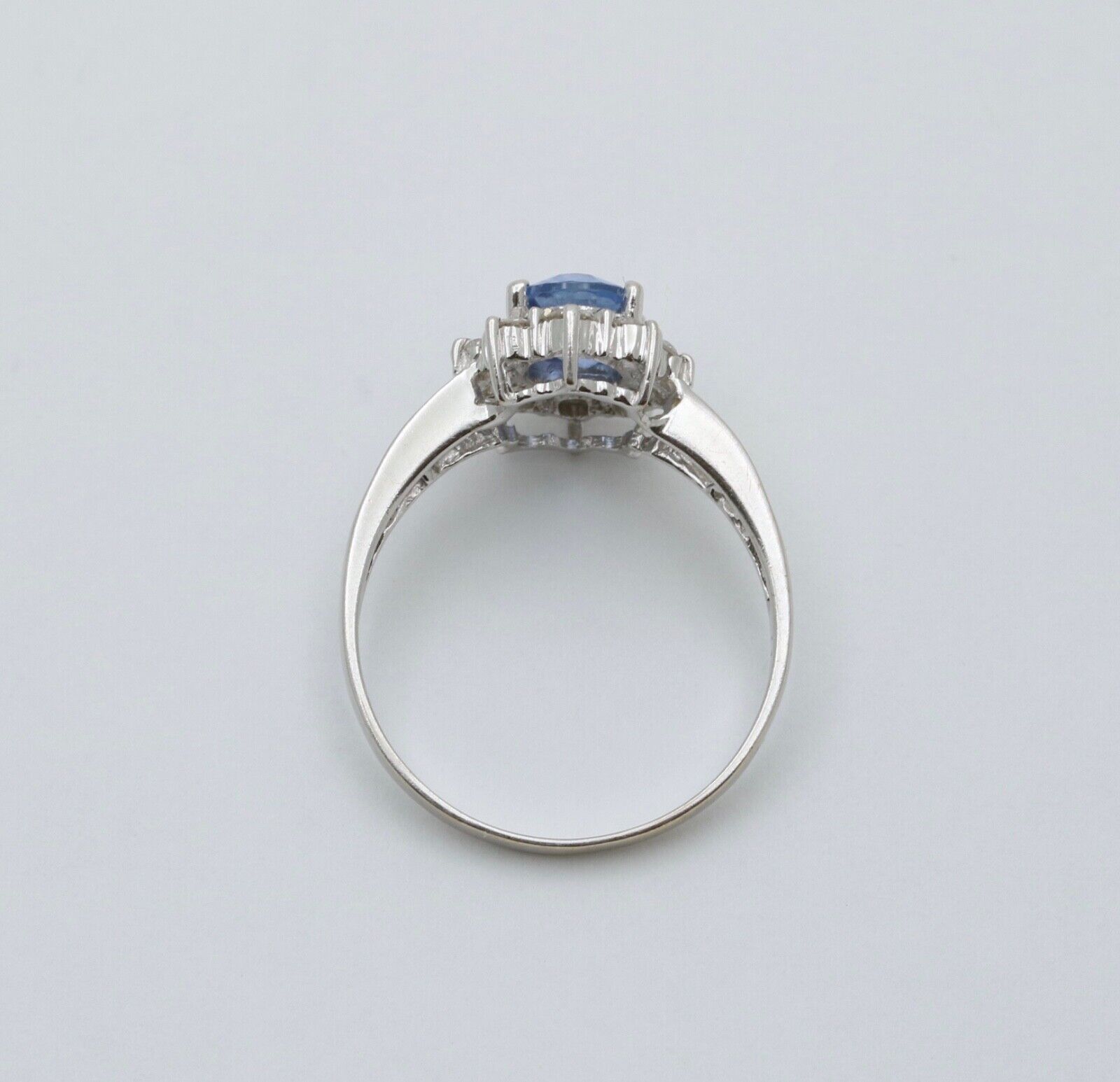 Vintage Sapphire Diamonds 18K White Gold Ring