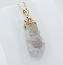 Load image into Gallery viewer, Vintage 14K Yellow Gold Carved Lavender Jade Immortality Pendant
