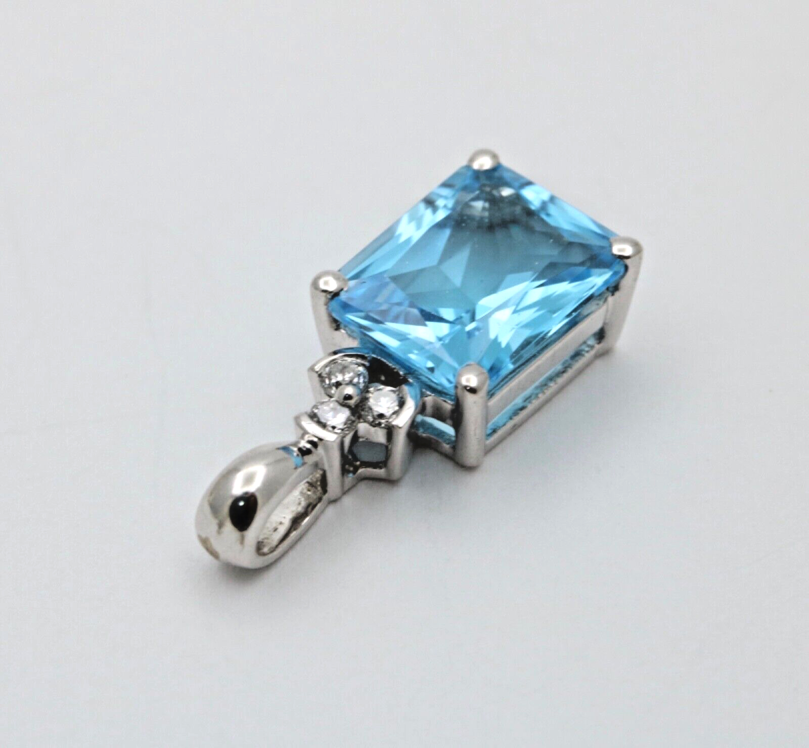 Vintage London Blue Topaz Diamonds 14K White Gold Pendant