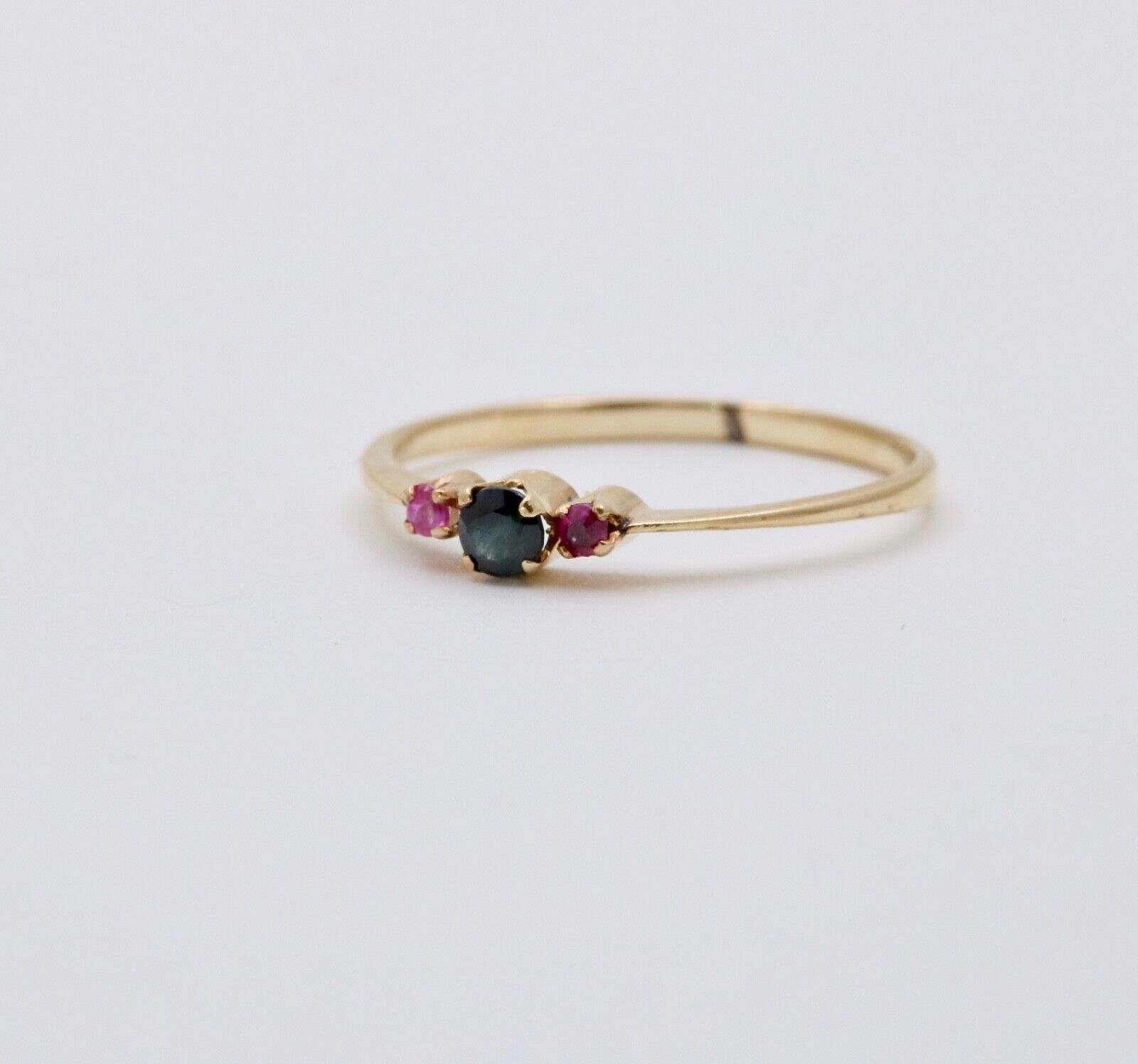 Vintage Blue Sapphire Ruby 14K Yellow Gold Ring