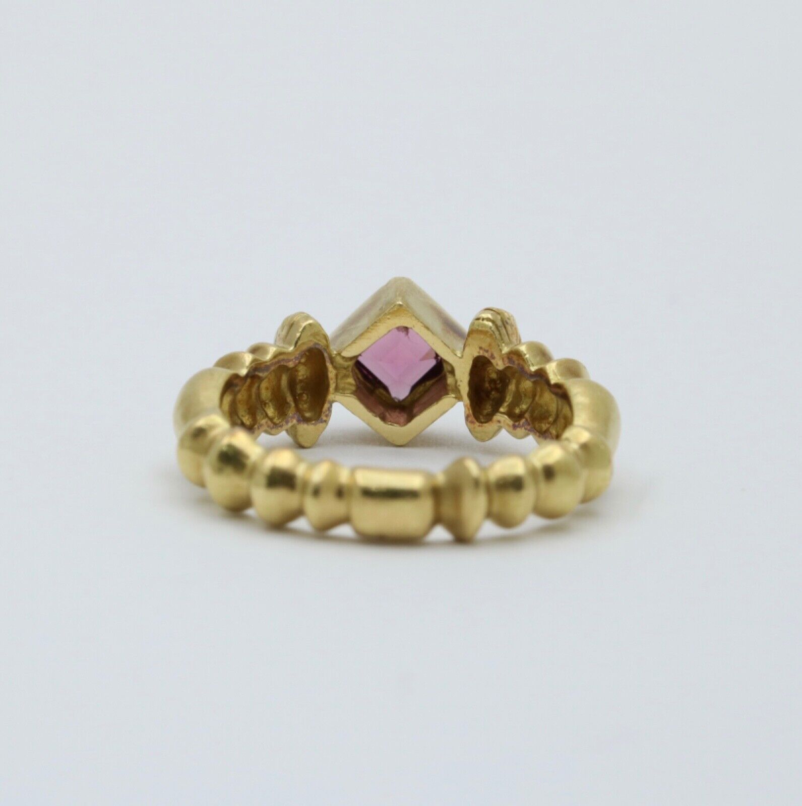 Vintage 18K Yellow Gold Garnet Bohemian Style Band