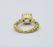 Load image into Gallery viewer, Vintage Blue Topaz 18K Yellow Gold Arto Vandian Ring
