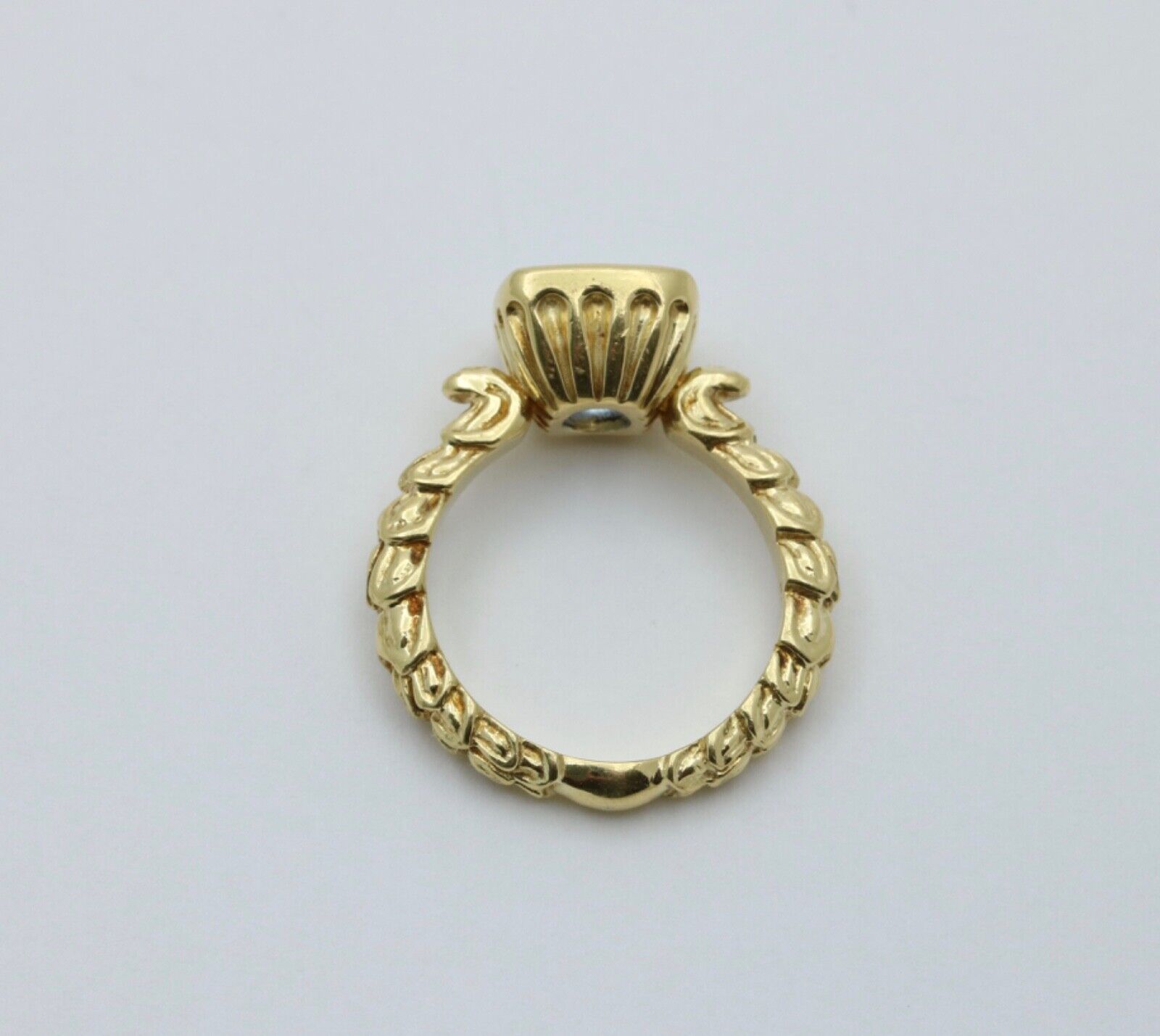Vintage Blue Topaz 18K Yellow Gold Arto Vandian Ring