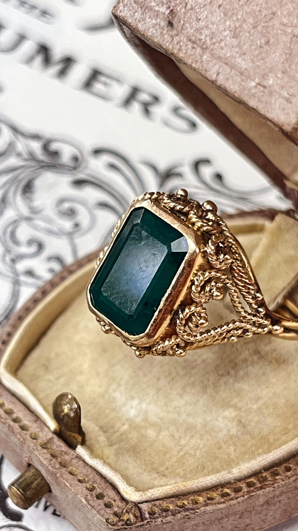 Vintage Emerald 14K Yellow Gold Ring