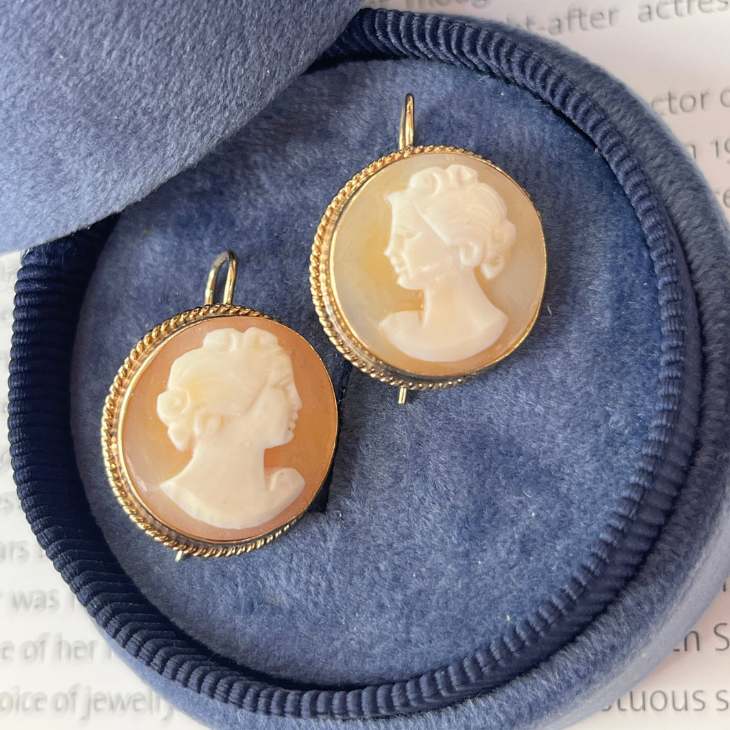 Vintage 14K Yellow Gold Carved Cameo Dangling Earrings