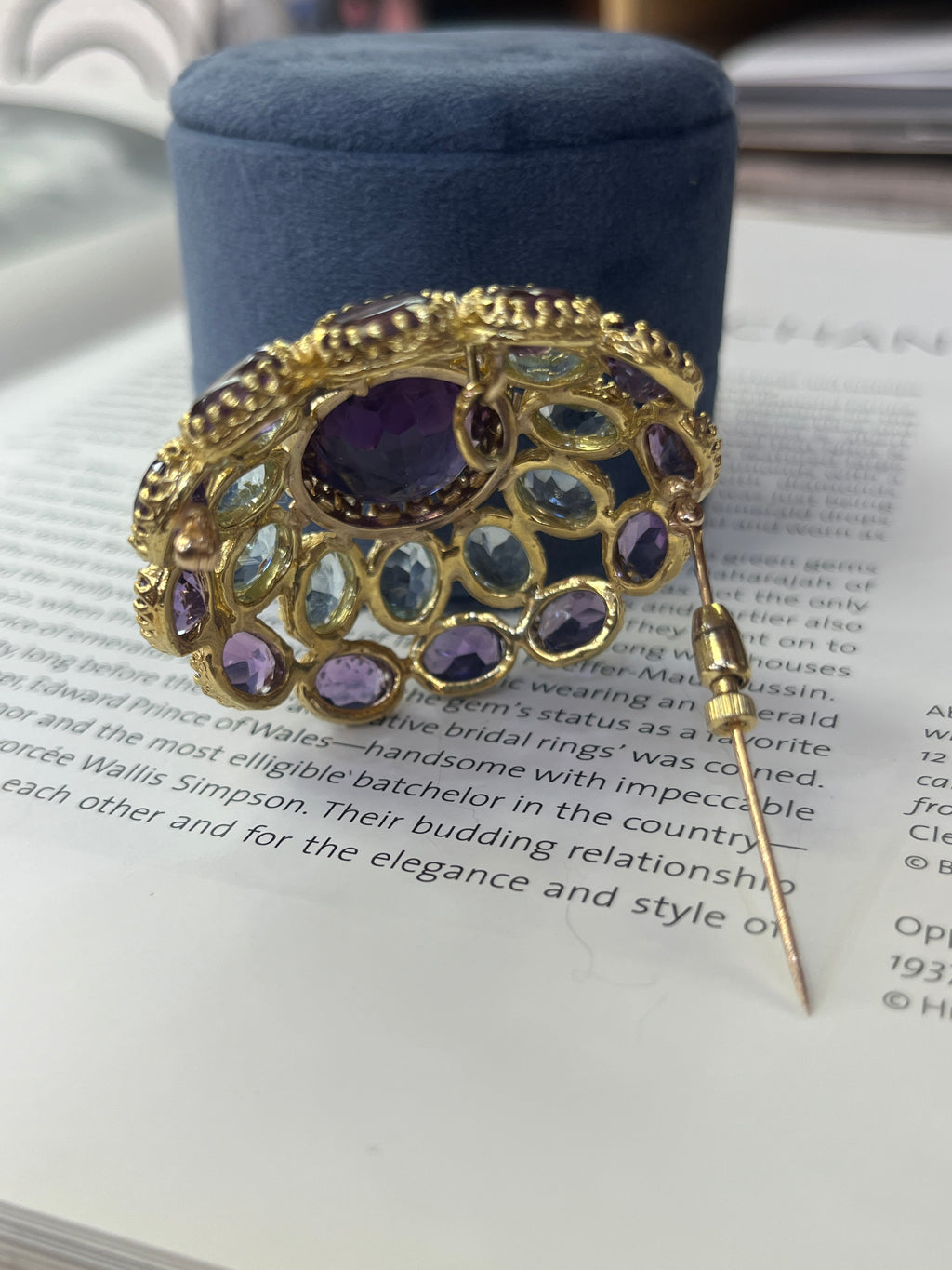 Midcentury Amethyst Aquamarine And Diamonds Dome 18K Gold Brooch Pendant