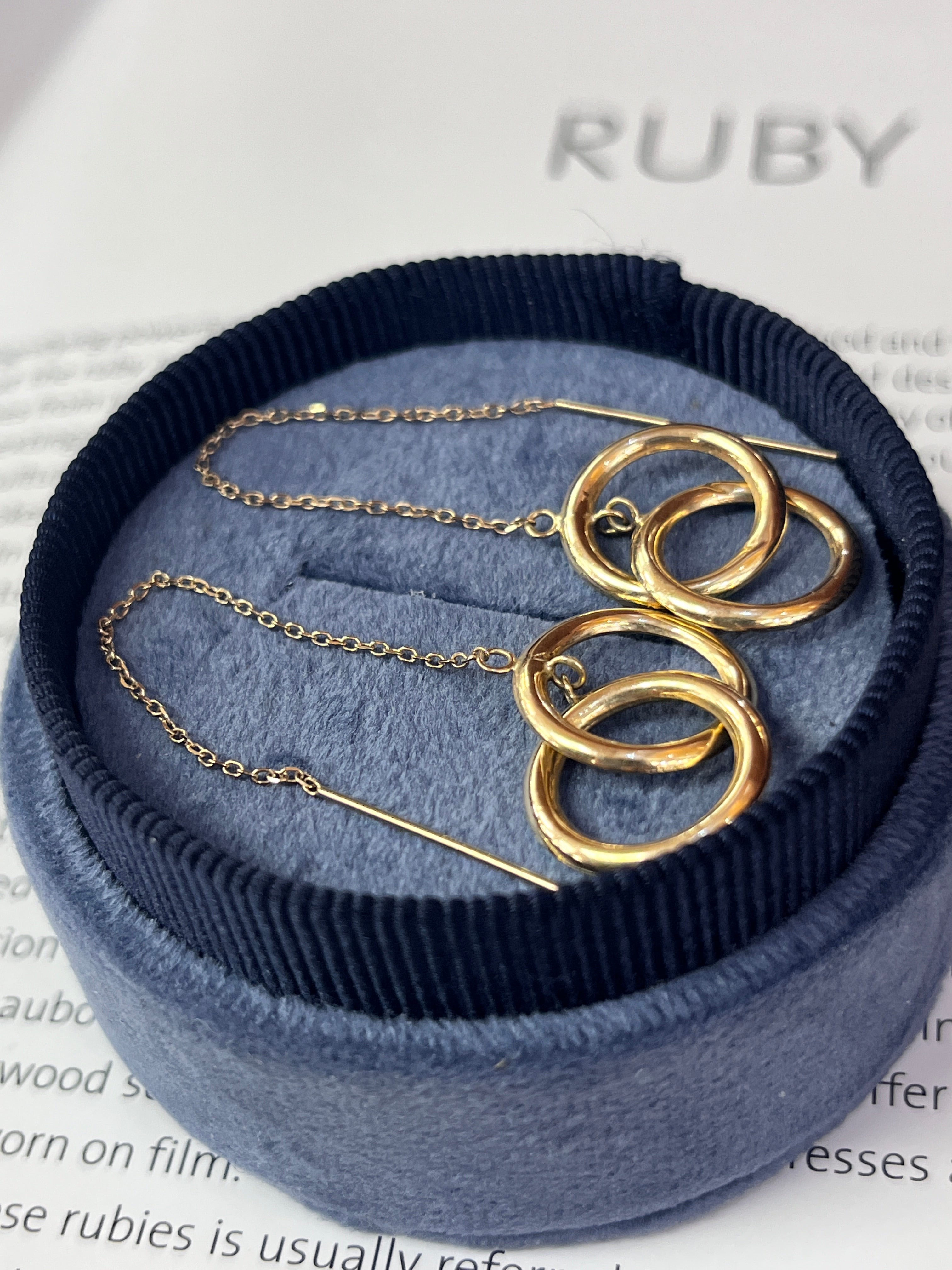 Minimalized 14K Yellow Gold Infinity Threader Earrings