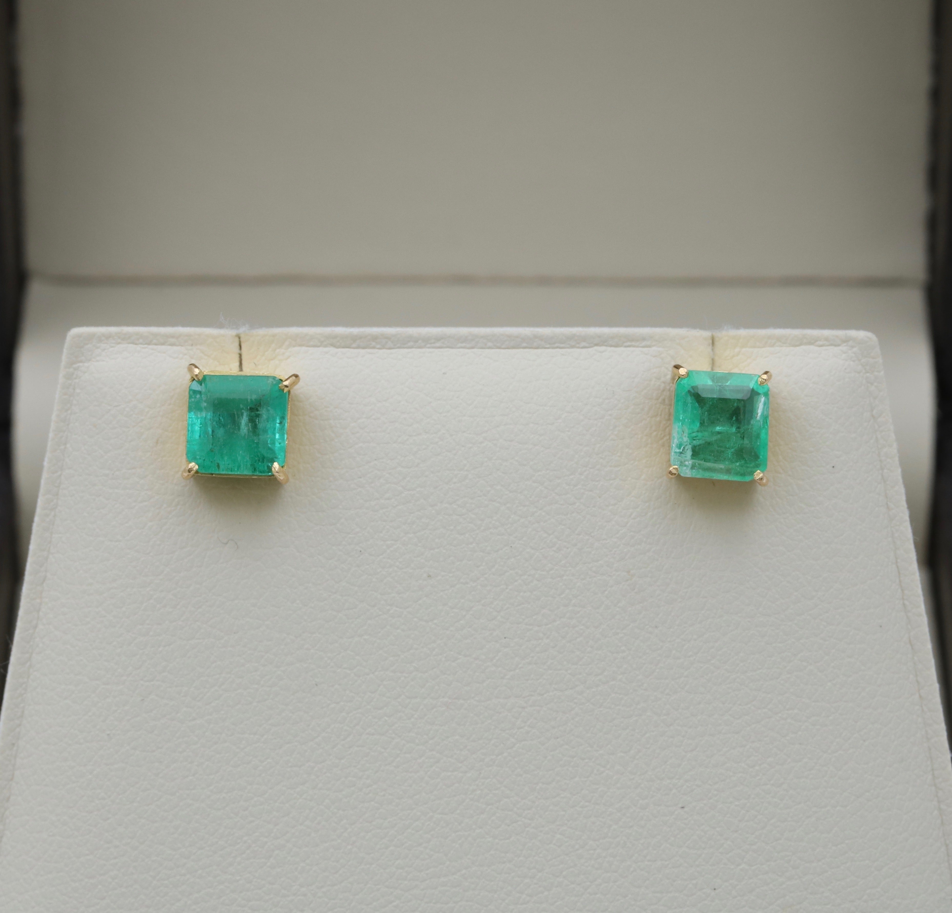 Vintage 18k Yellow Gold Square Cut Emerald Stud Earrings