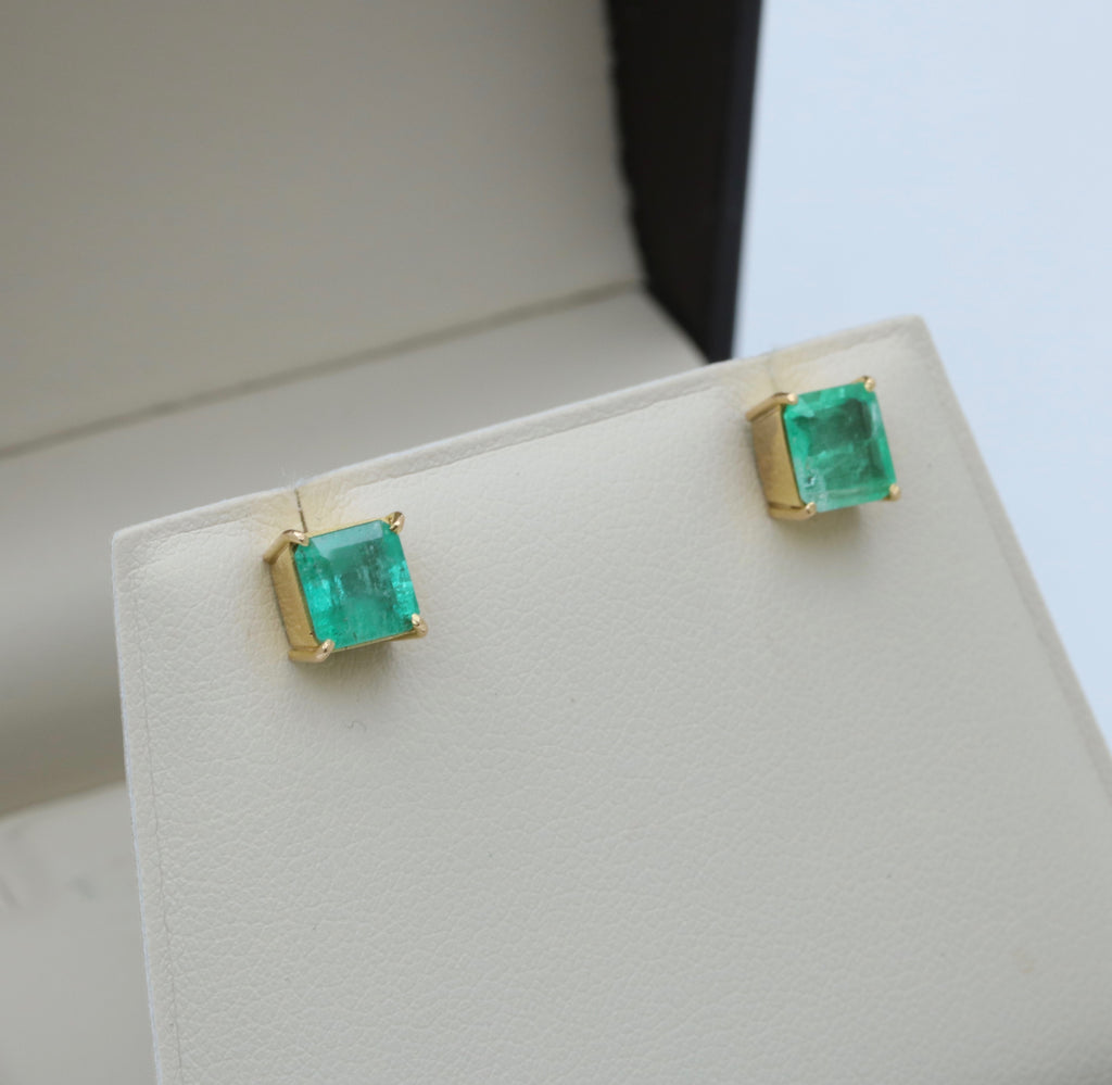 Vintage 18k Yellow Gold Square Cut Emerald Stud Earrings