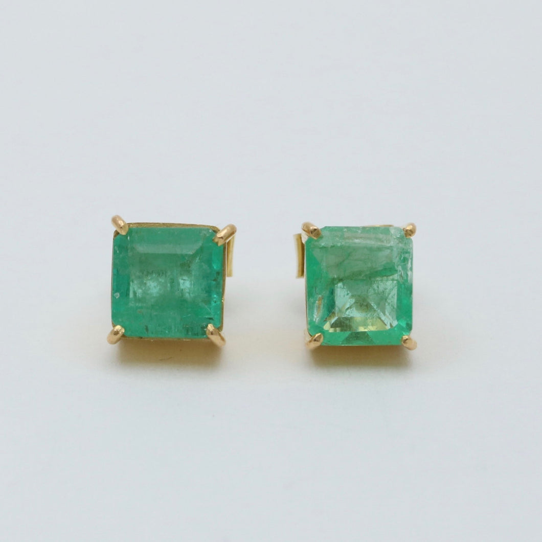 Vintage 18k Yellow Gold Square Cut Emerald Stud Earrings