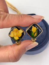 Load image into Gallery viewer, Vintage Cloisonné Open &amp; Close Rose 18K Gold &amp; Sterling Silver Studs Earrings.
