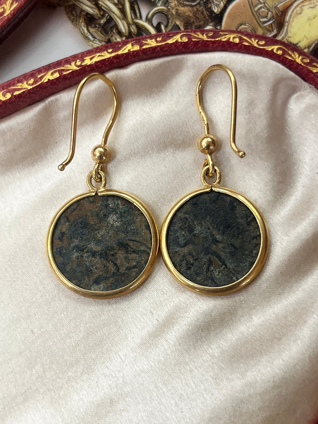 Vintage 18K Yellow Gold Ancient Coin Dangling Earrings