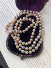 Load image into Gallery viewer, Vintage Pink &amp; Purple Cultured Pearl 14K Yellow Gold Clasp Long  string  Necklace.
