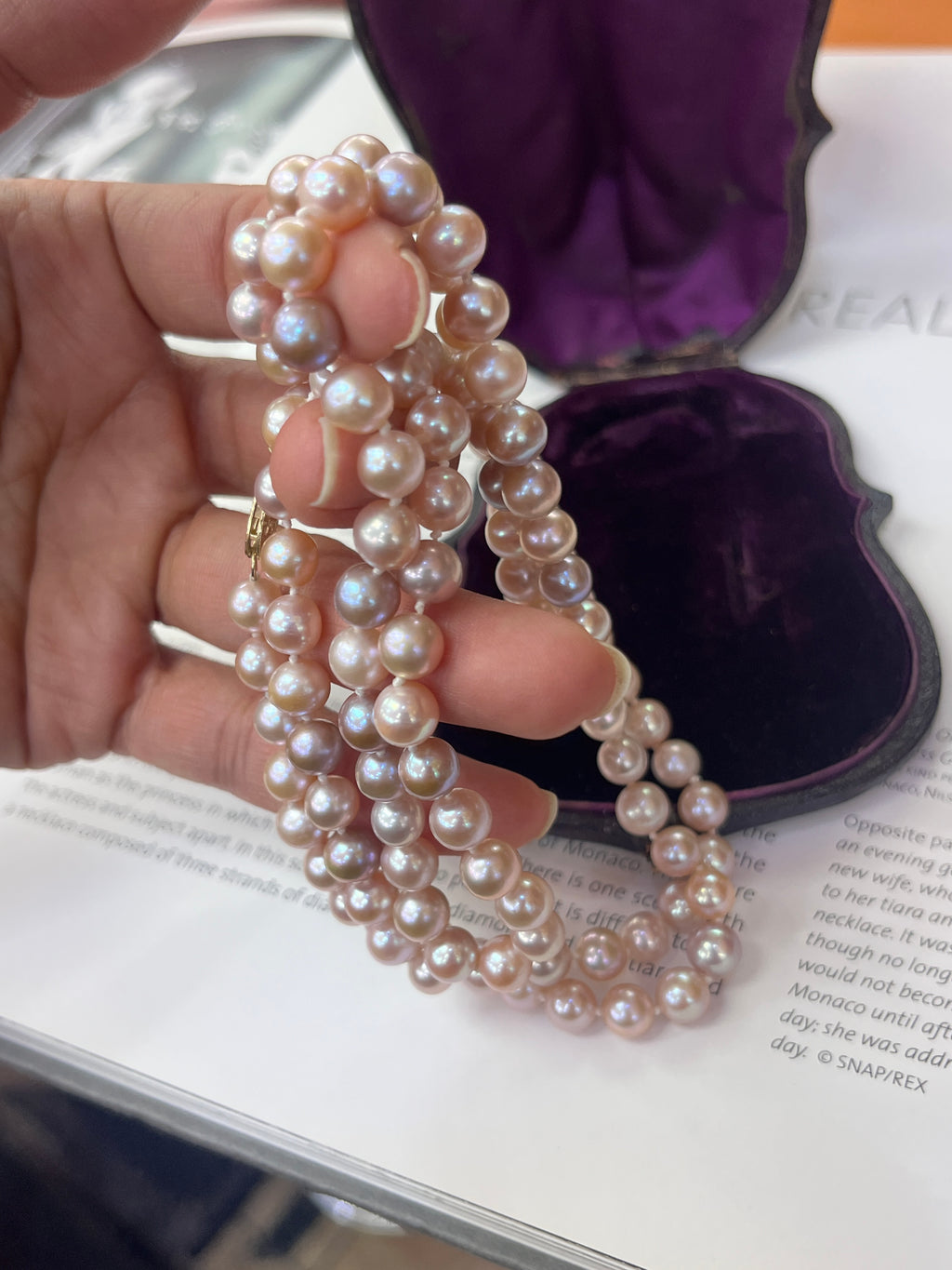 Vintage Pink & Purple Cultured Pearl 14K Yellow Gold Clasp Long  string  Necklace.