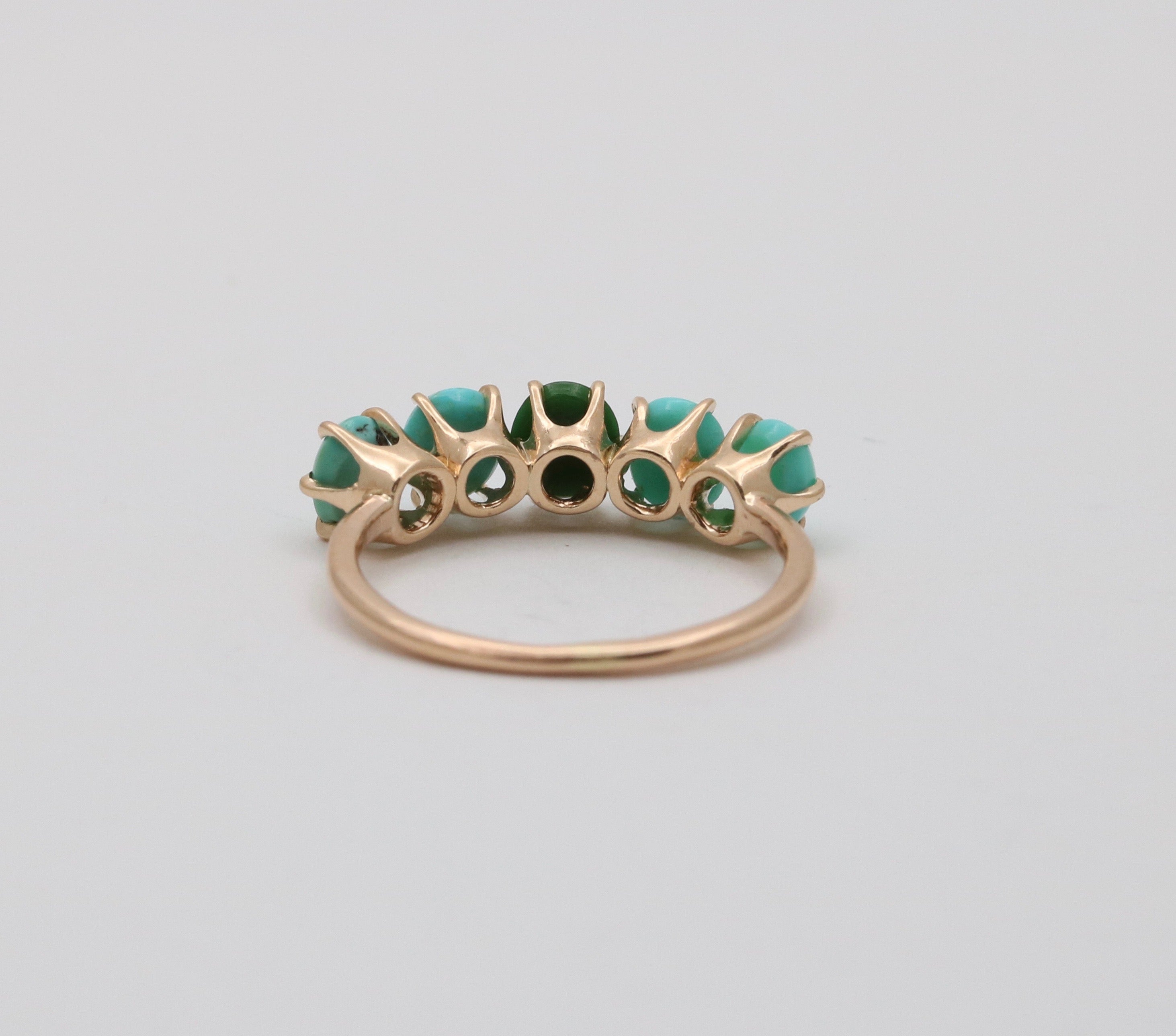 Vintage 14K Yellow Gold  Turquoise 5 stones ring