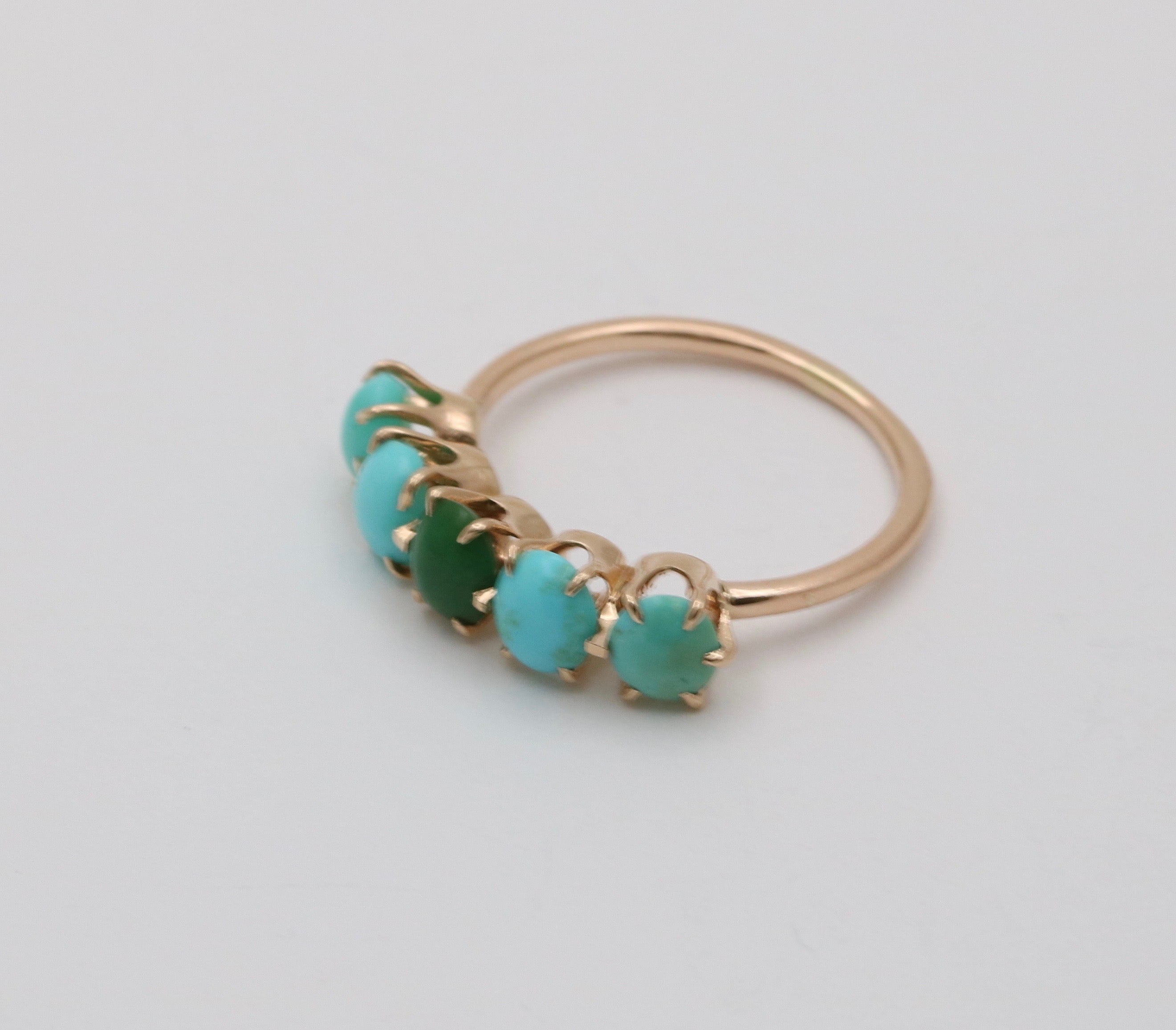 Vintage 14K Yellow Gold  Turquoise 5 stones ring