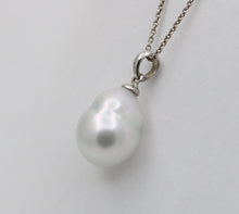 Load image into Gallery viewer, Vintage 14K White Gold Baroque Pearl Pendant.
