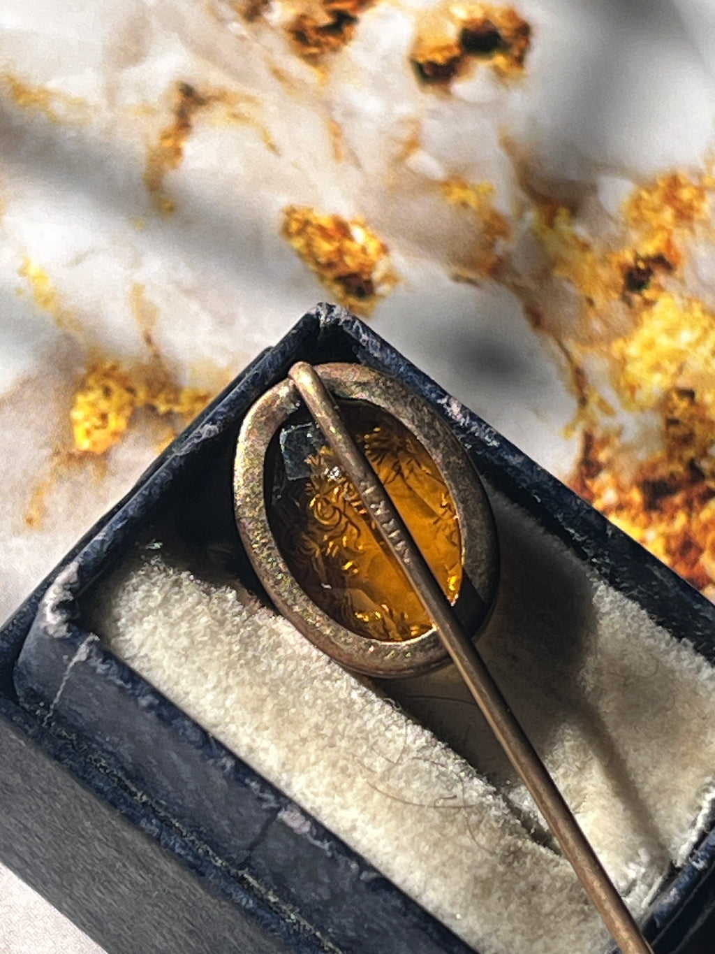 Antique 9K Yellow Gold Intaglio Carnelian Stick Pin