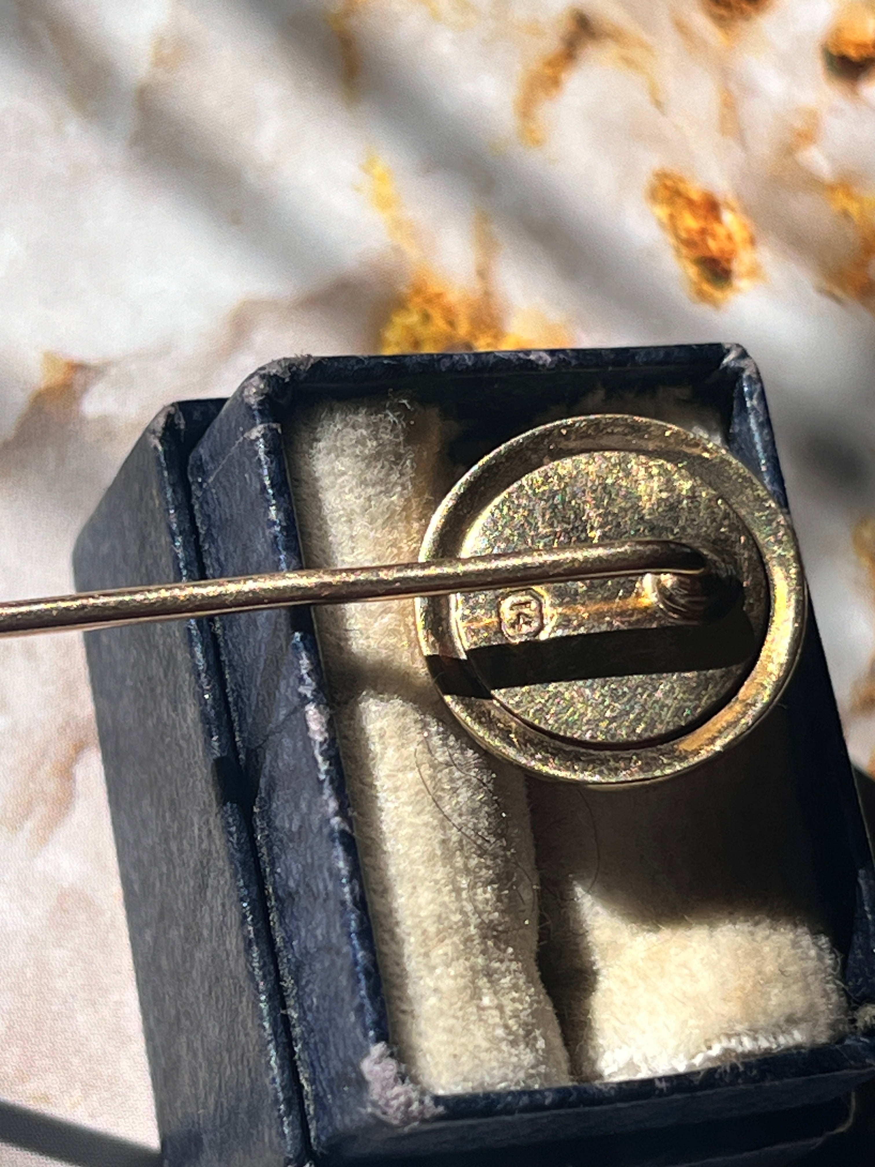 Vintage 14K Yellow Gold Rose De France Amethyst Stick Pin