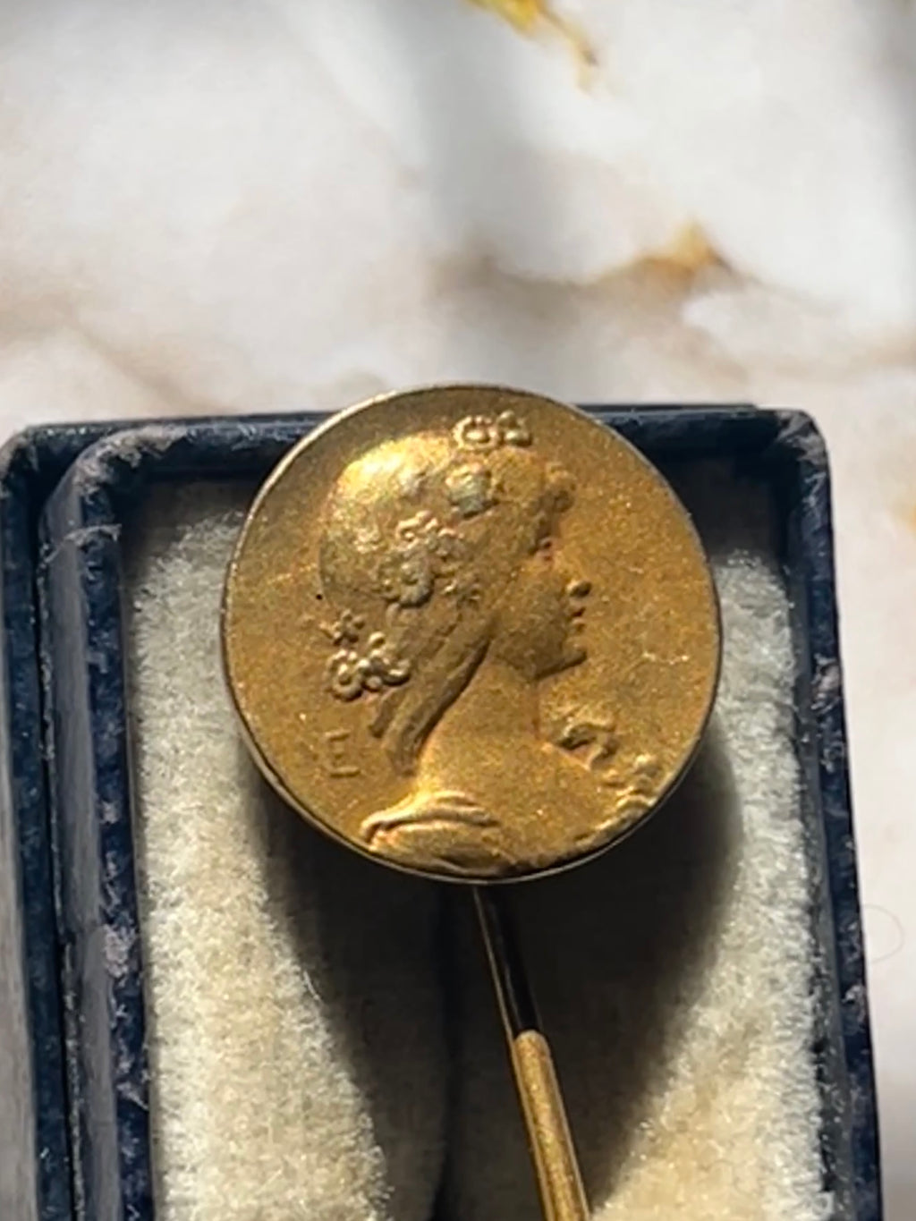 Art Nouveau French Imported 18K Yellow Gold Stick Pin