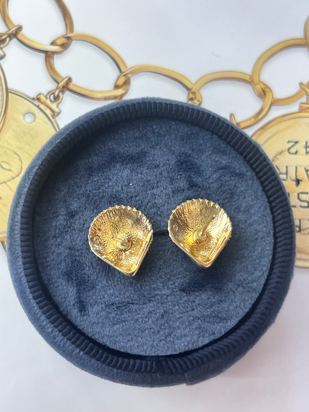 Vintage Tiffany & Co 14K Yellow Gold Shell Studs