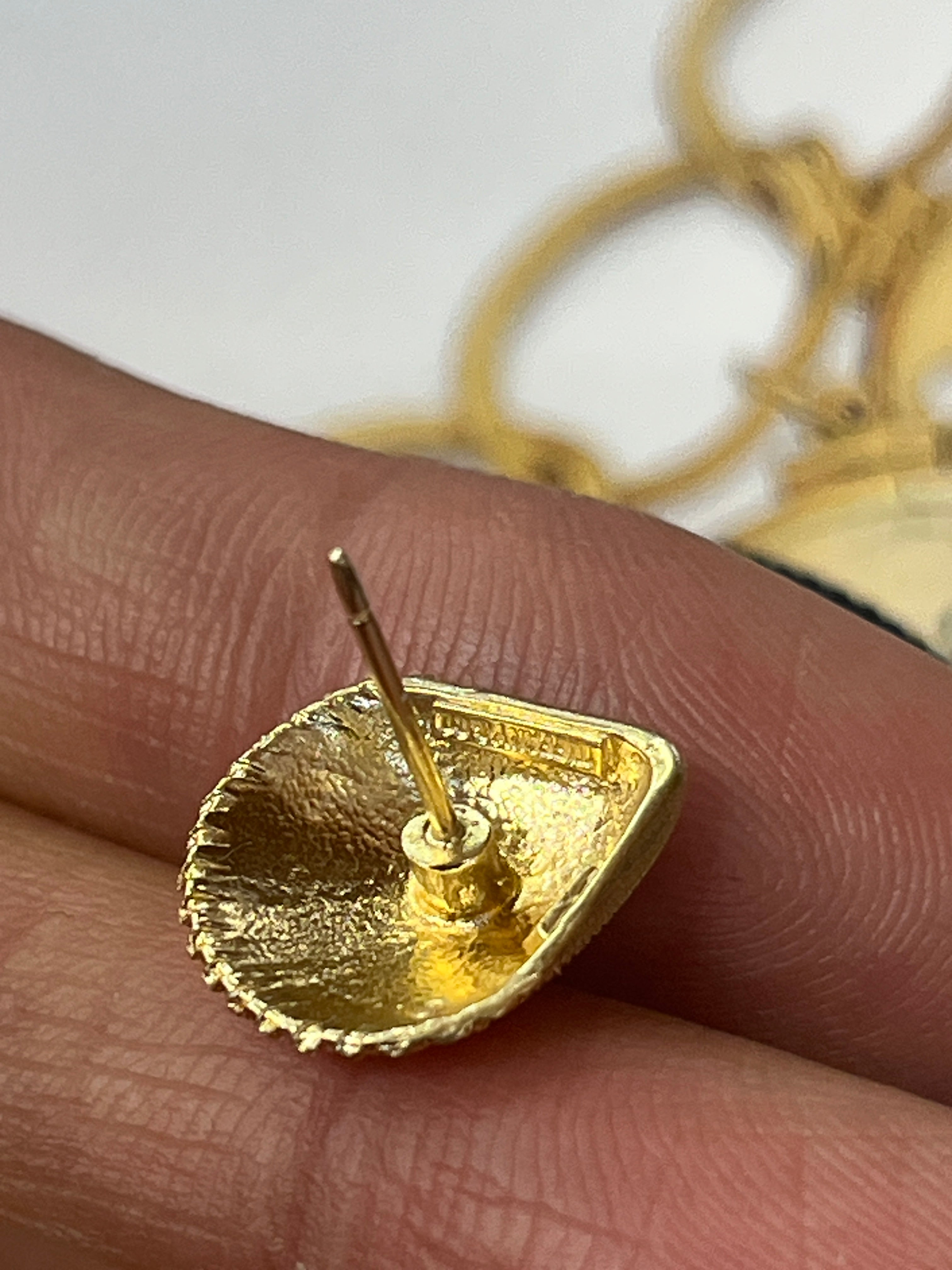 Vintage Tiffany & Co 14K Yellow Gold Shell Studs