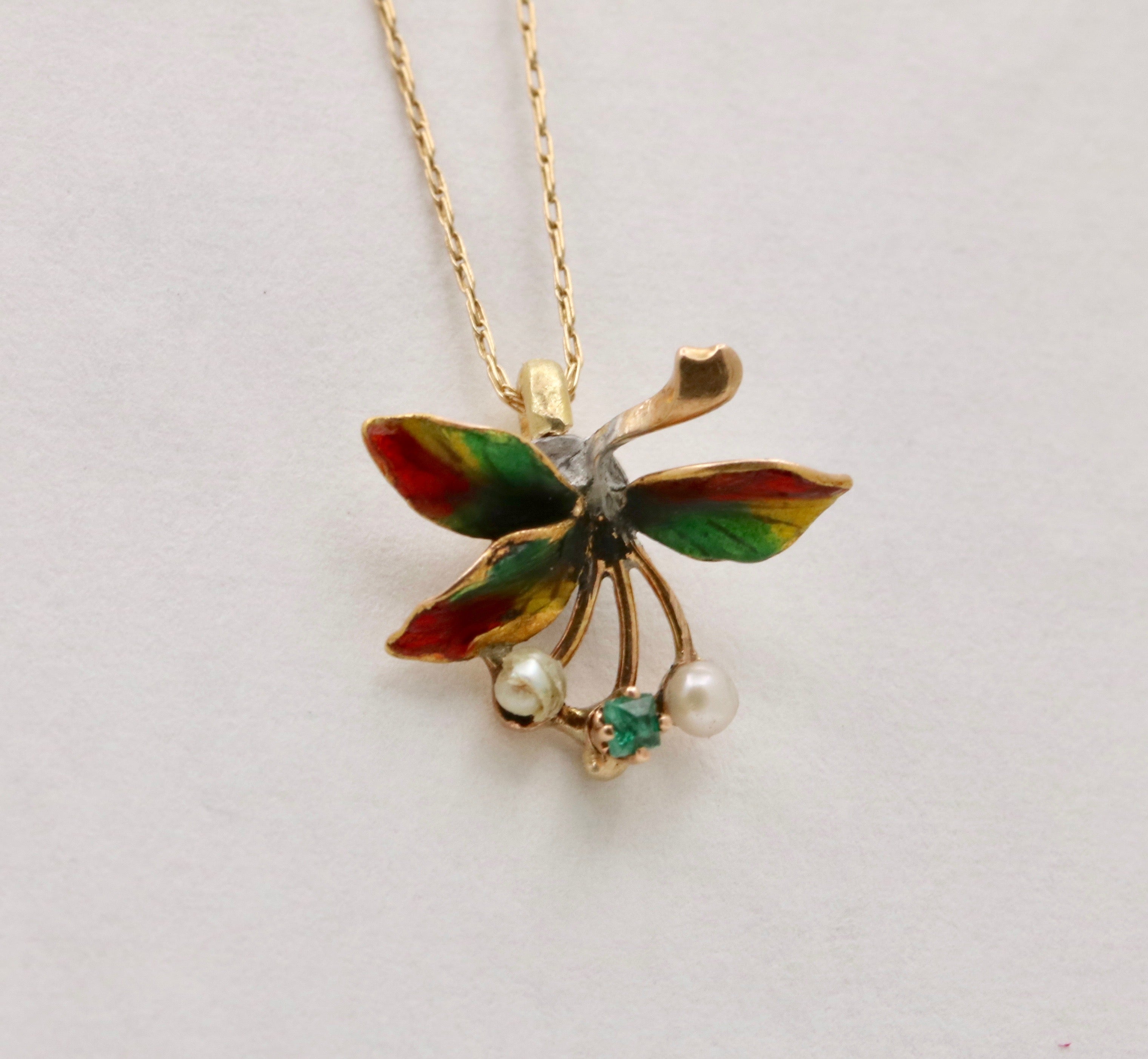 Vintage 14K Yellow Gold Floral Motif Emerald, Pearl & Enamel Charm