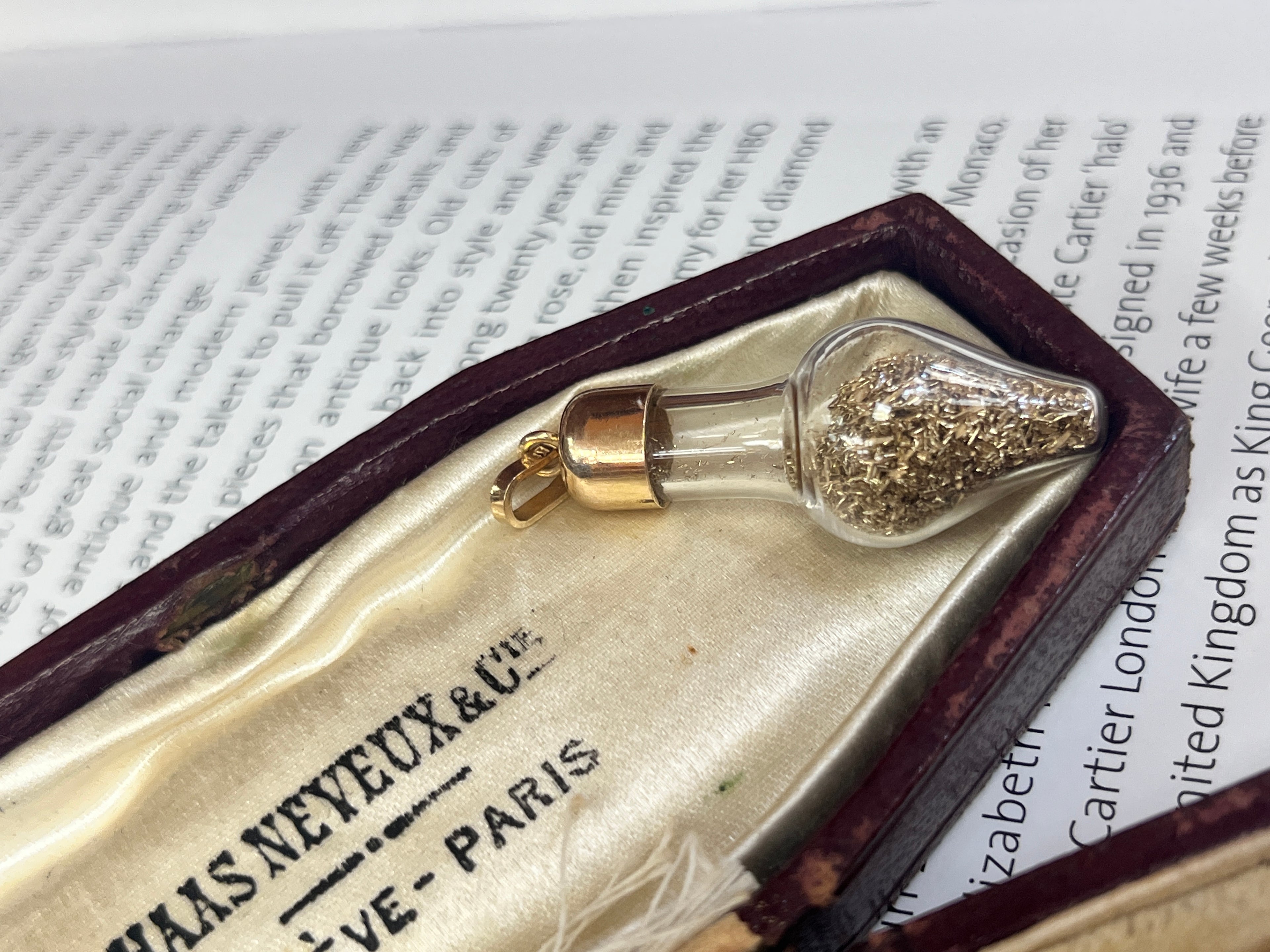 Vintage 14K Yellow Gold Gold Flake Bottle Charm Pendant