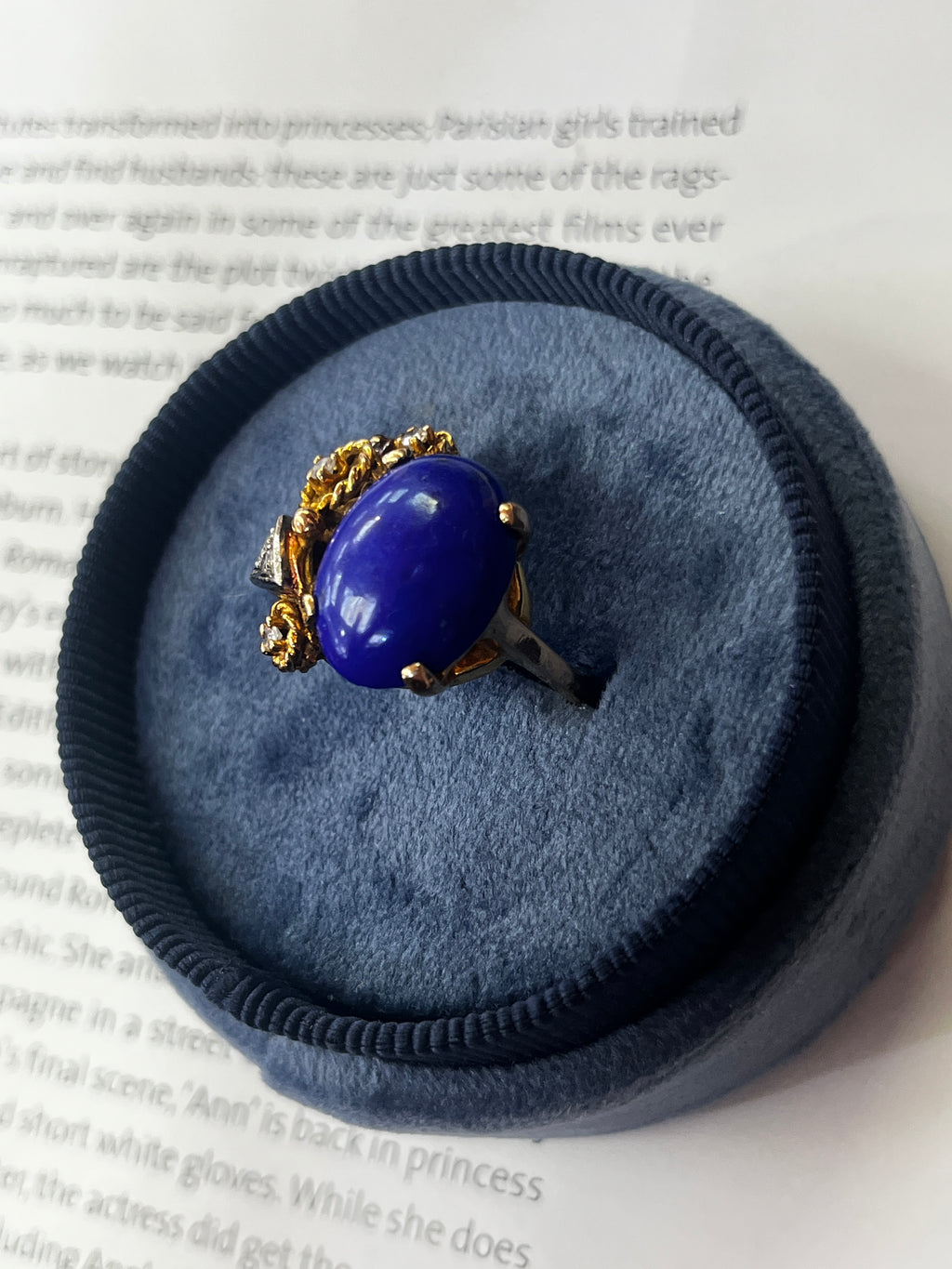 Vintage 14K Yellow Gold Lapis Lazuli & Diamond Artistic Ring