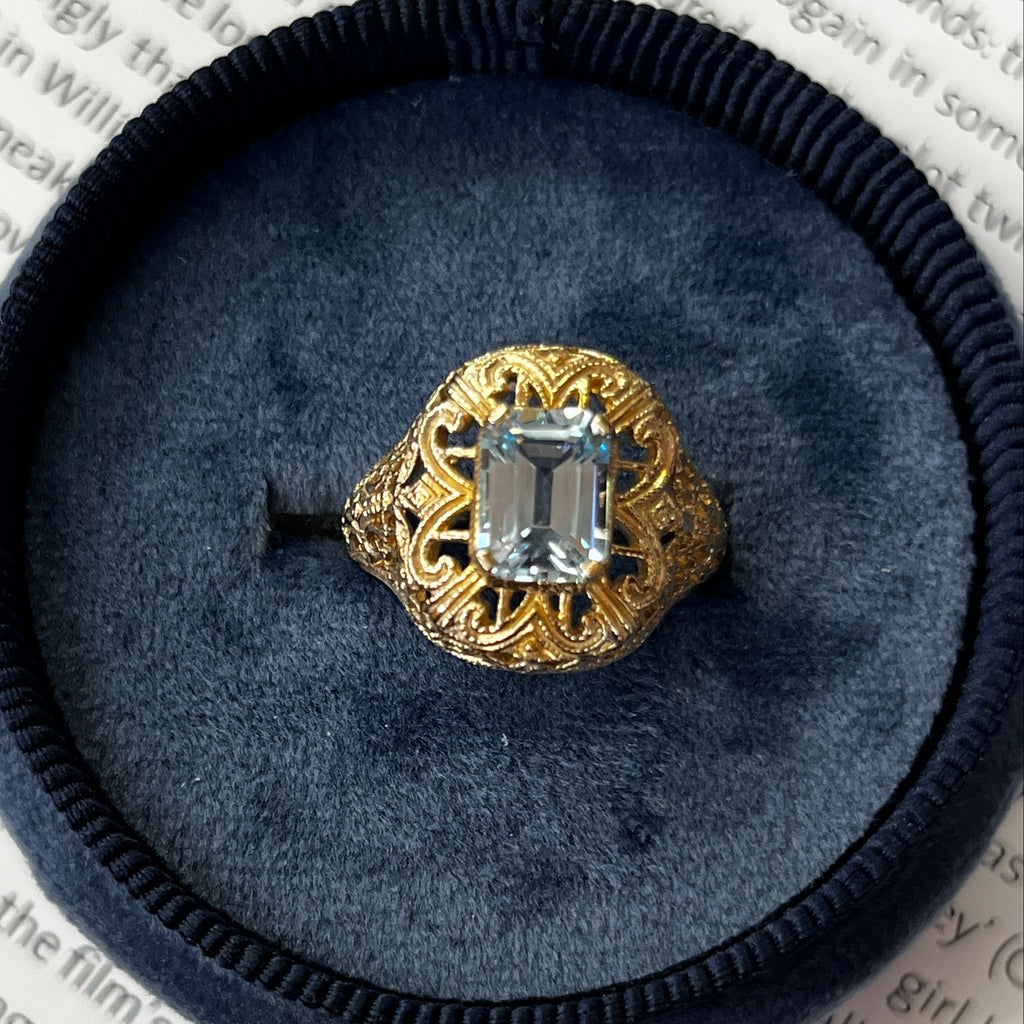 Vintage 10K Yellow Gold Filigree Blue Topaz Ring