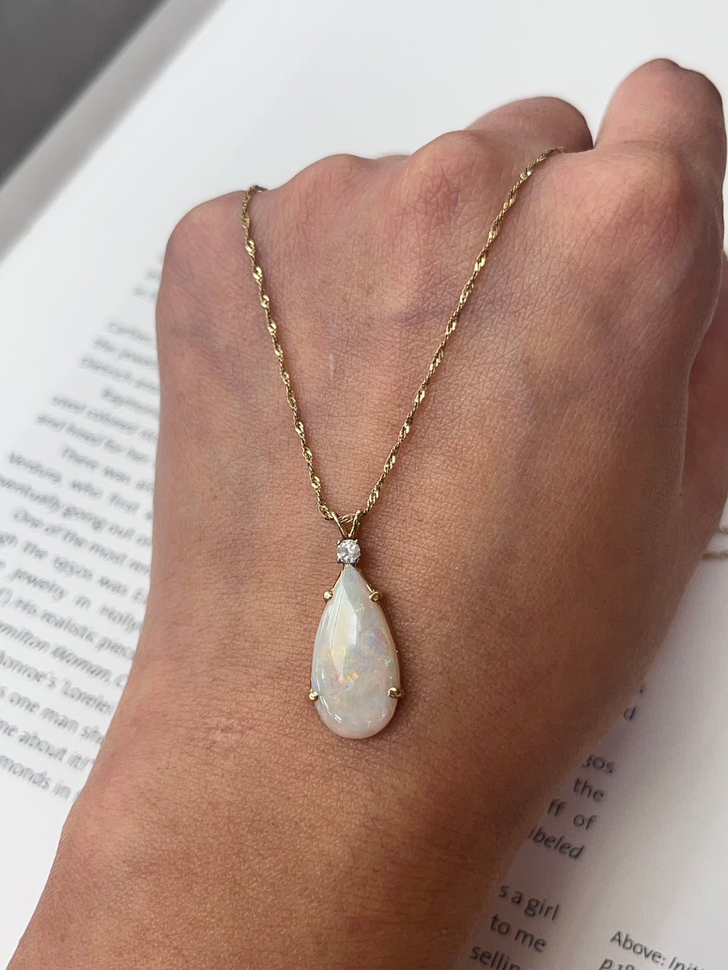 Vintage 14K Yellow Gold Teardrop Ethiopian Opal & Diamond Pendant Necklace