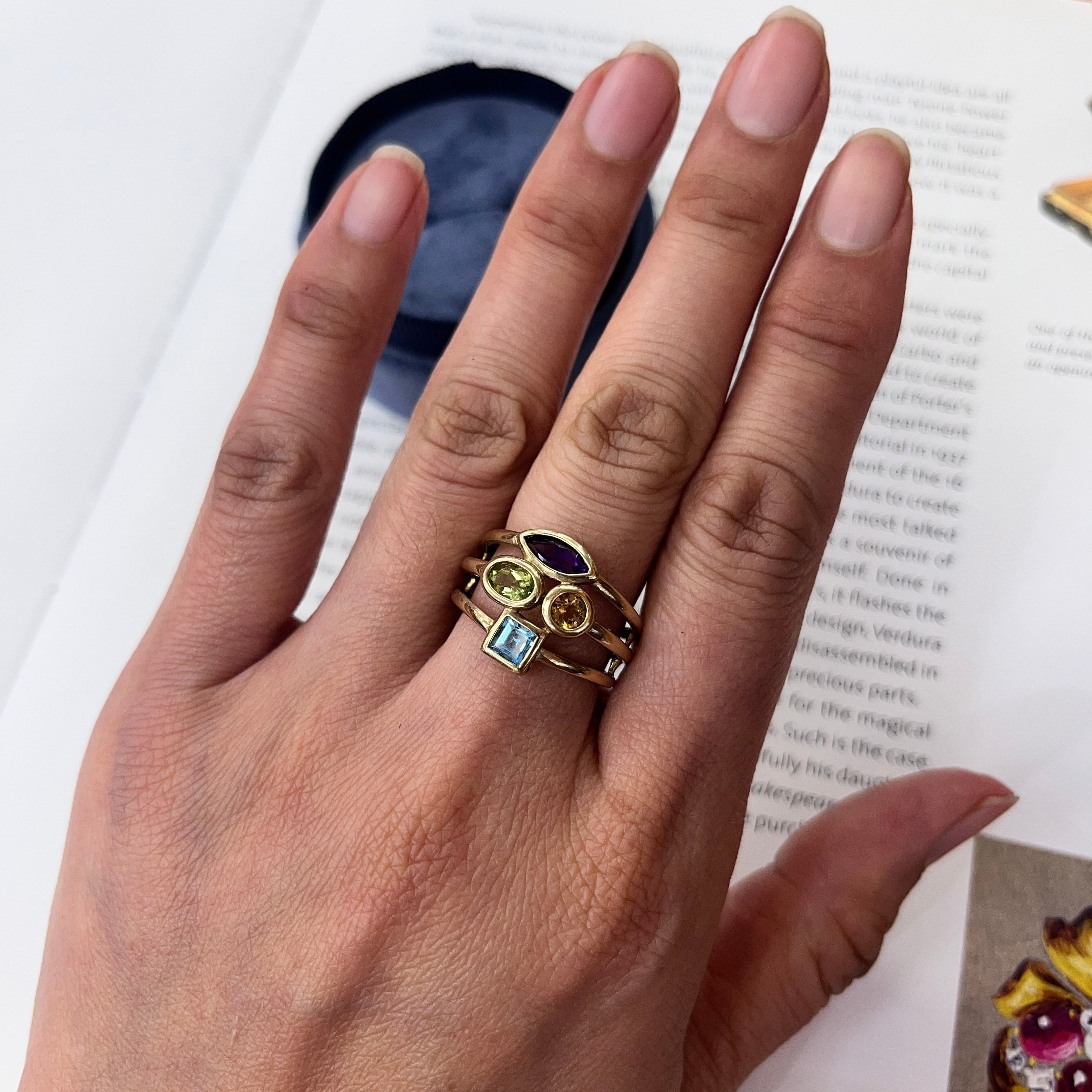 Vintage 10K Yellow Gold Multi Color Gem Stones Ring