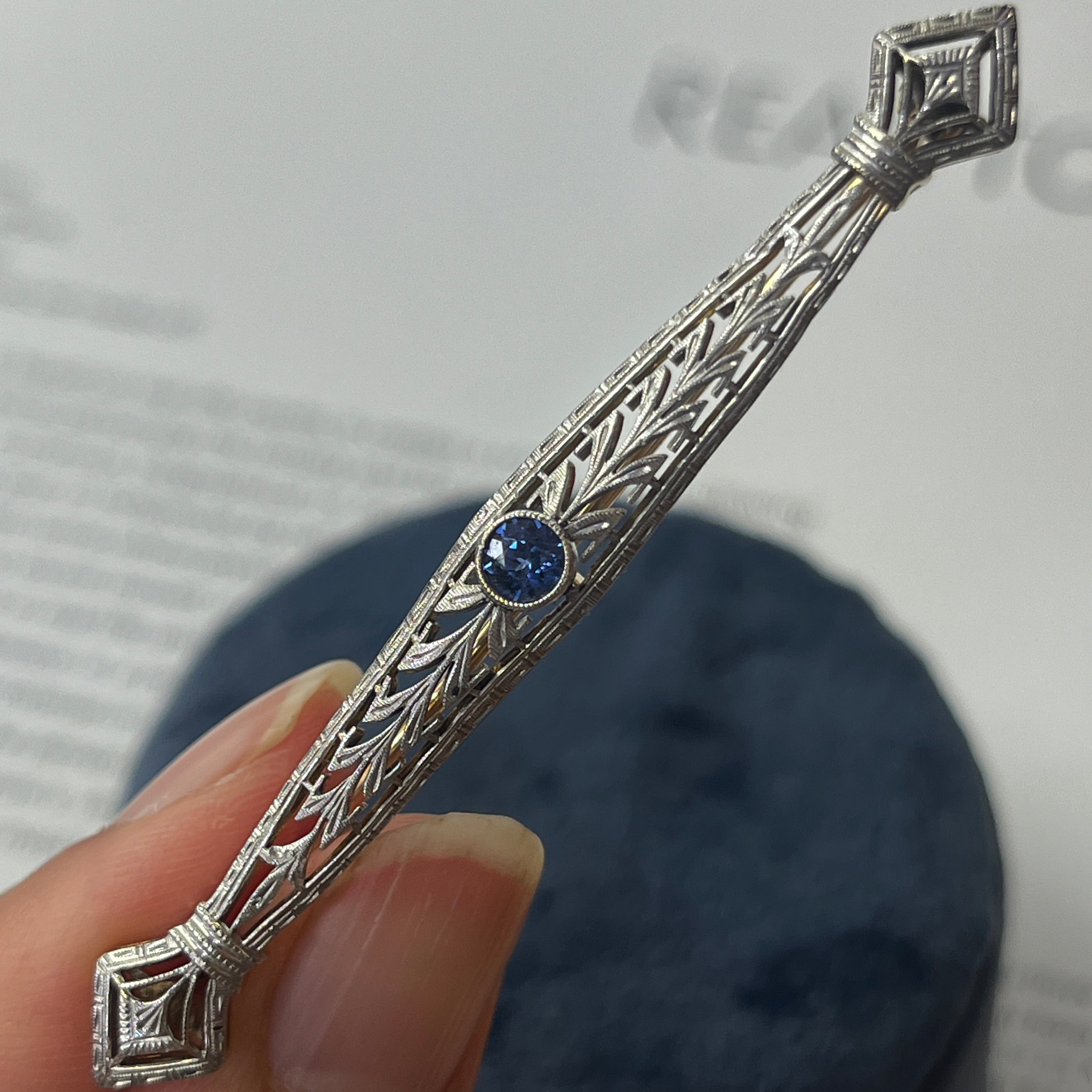 Art Deco Krementz 14K White & Yellow Gold Sapphire Filigree Bar Pin