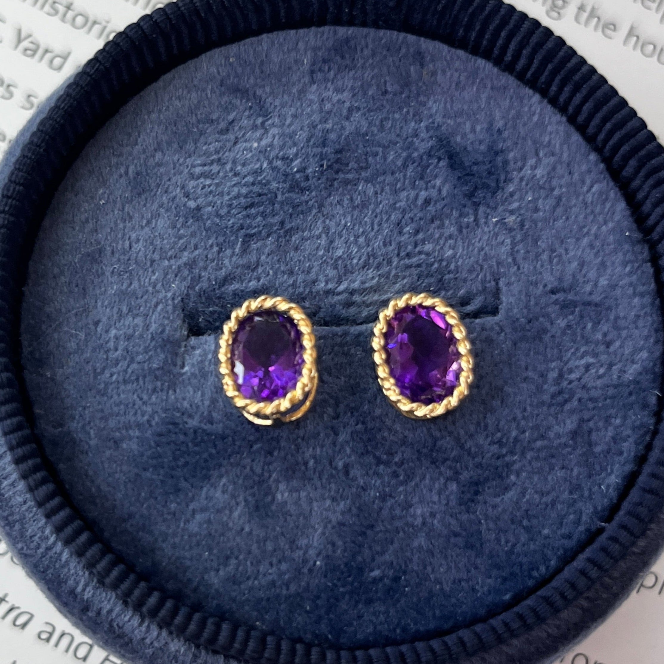 Vintage 14K Yellow Gold Amethyst Studs.