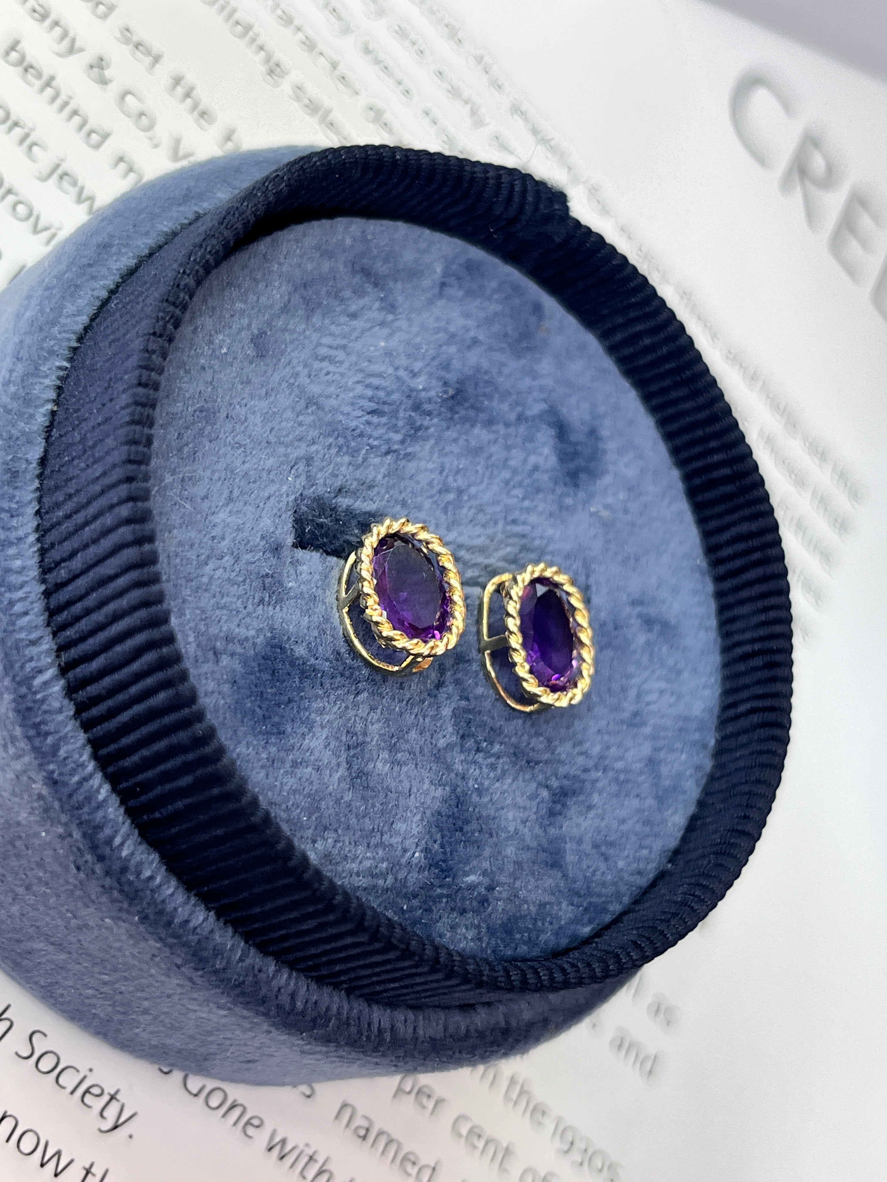 Vintage 14K Yellow Gold Amethyst Studs.