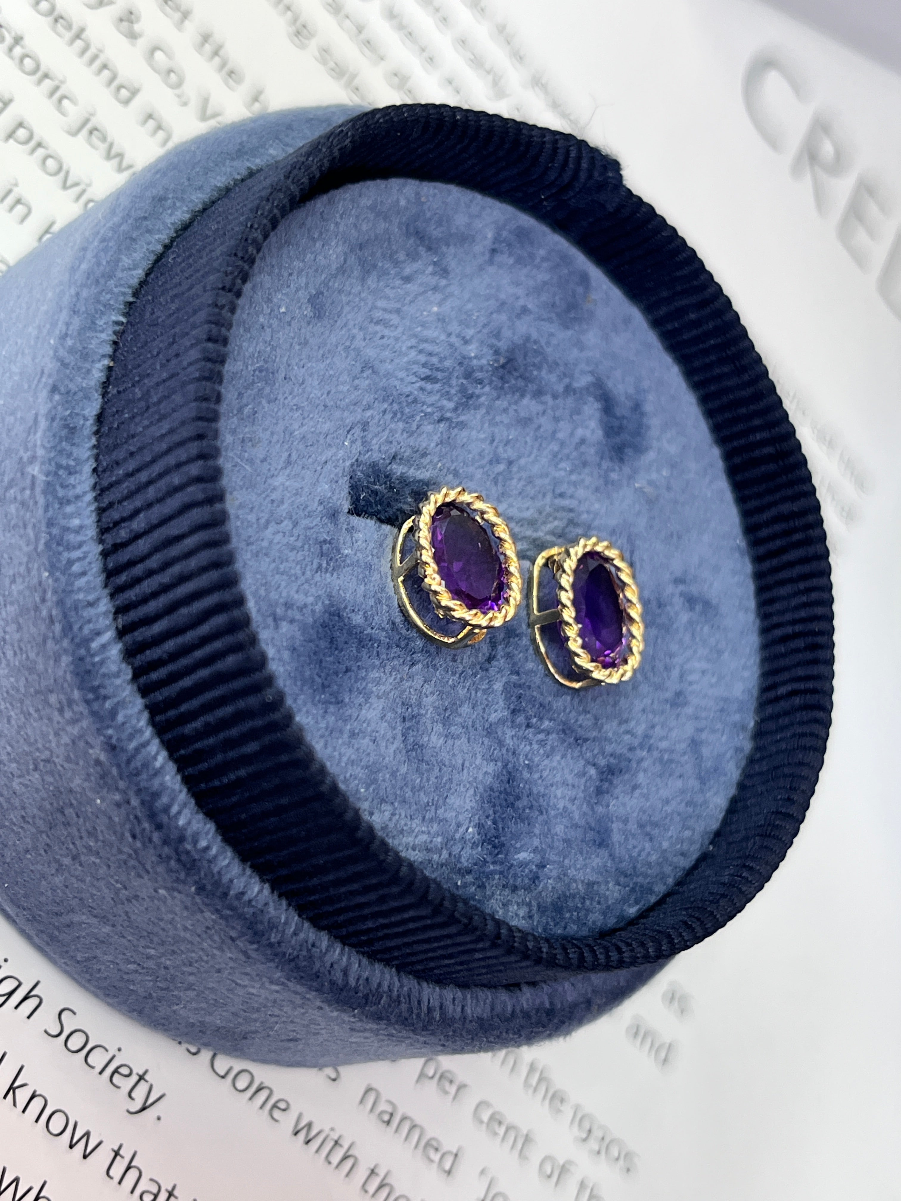 Vintage 14K Yellow Gold Amethyst Studs.